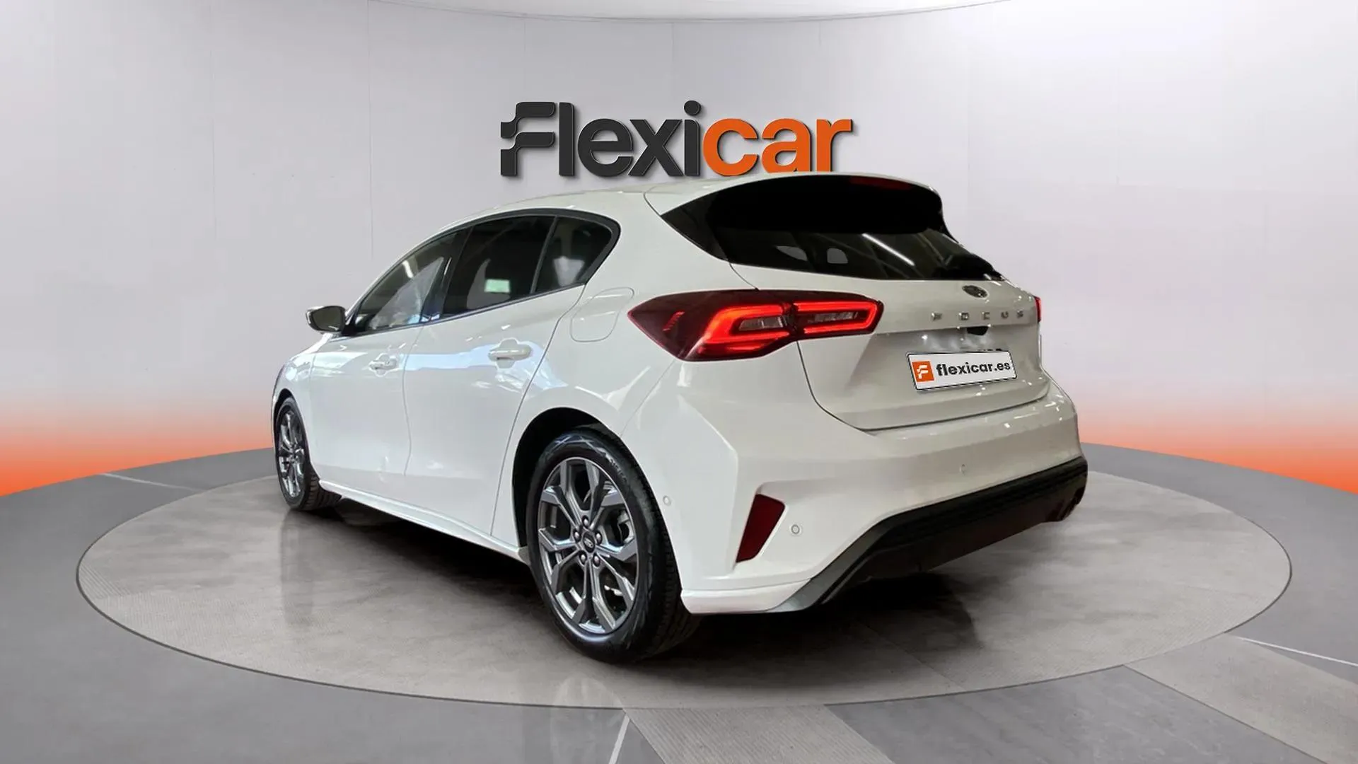 Ford Focus 1.0 EcoBoost MHEV ST-Line - foto 5