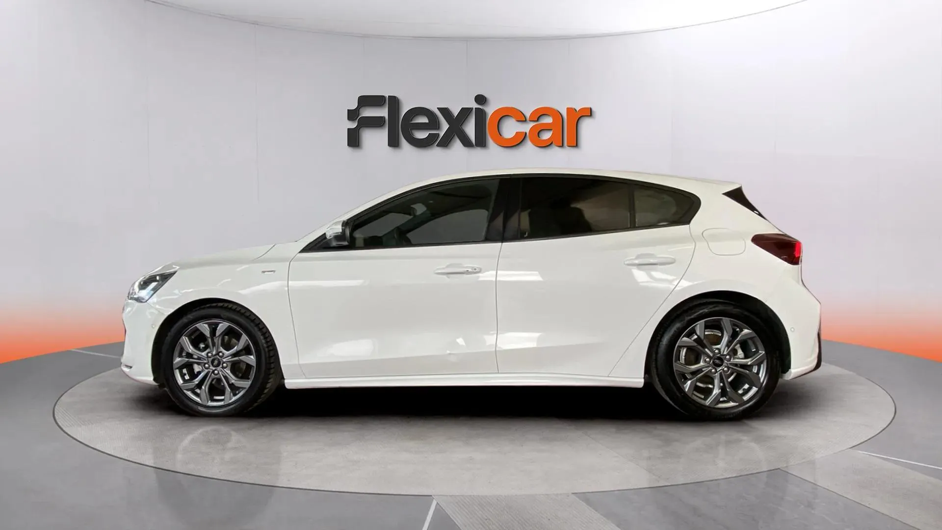 Ford Focus 1.0 EcoBoost MHEV ST-Line - foto 4