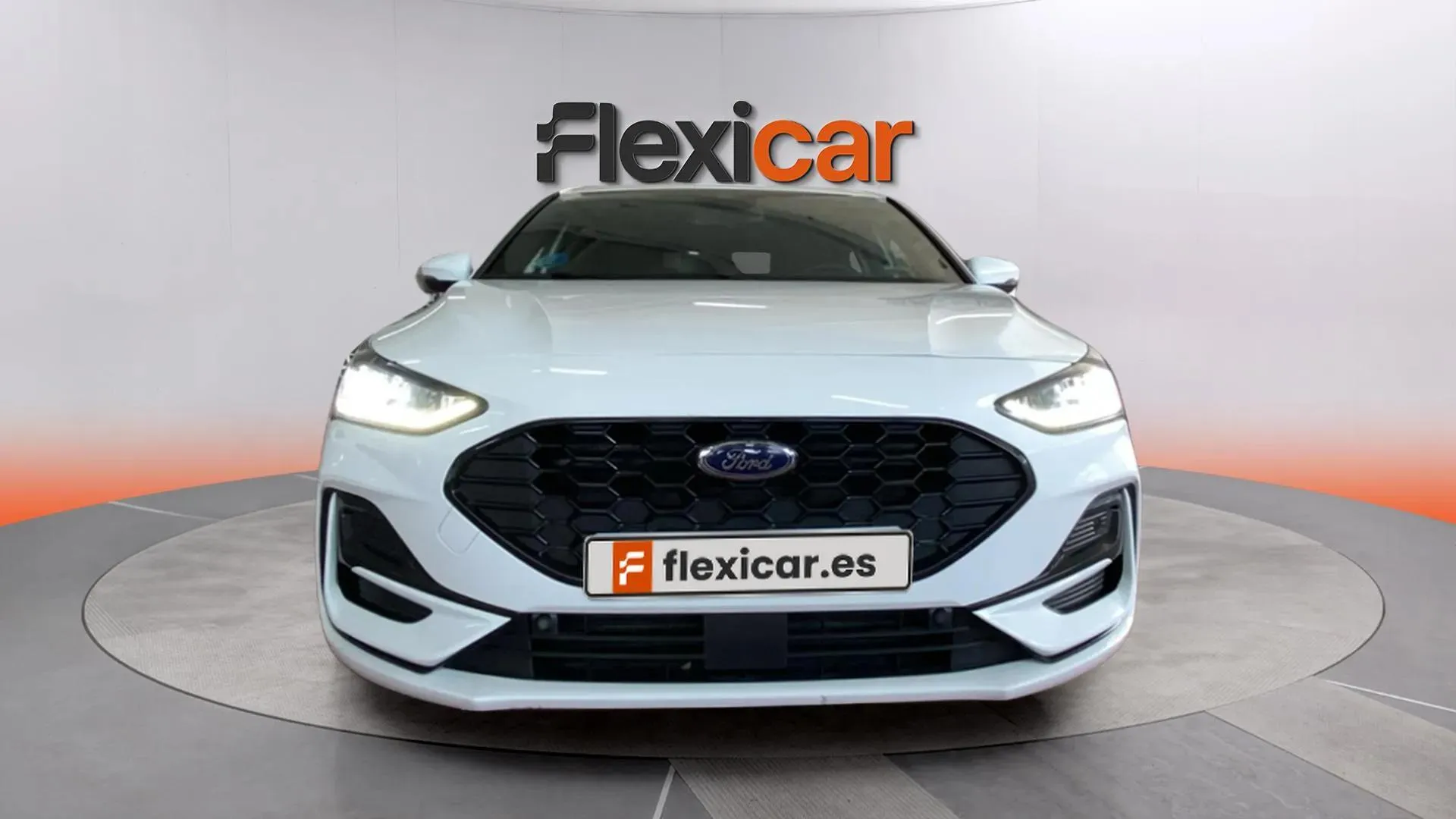 Ford Focus 1.0 EcoBoost MHEV ST-Line - foto 2