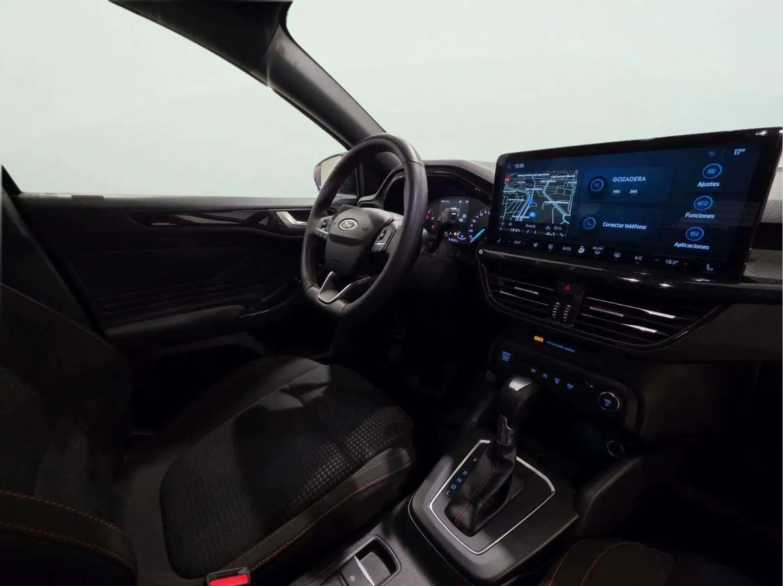 Ford Focus 1.0 EcoBoost MHEV ST-Line - foto 8