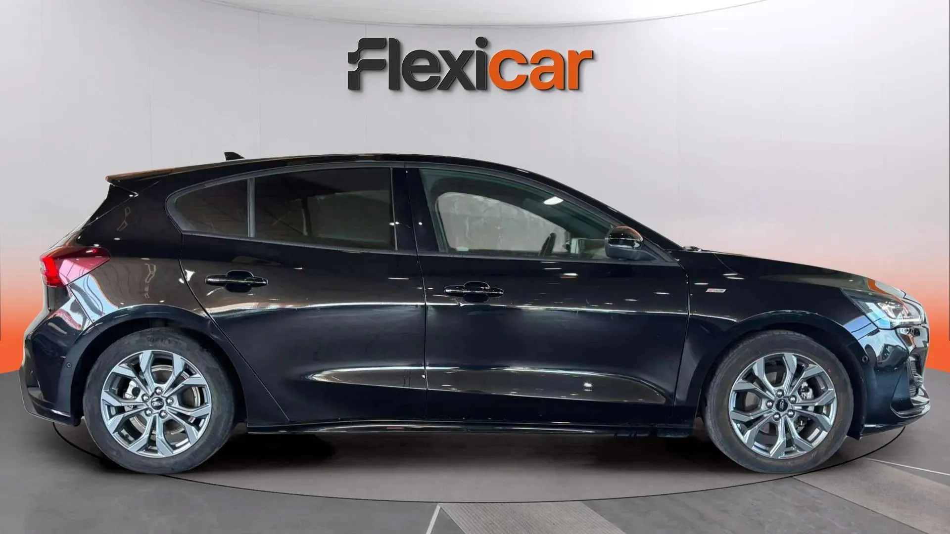 Ford Focus 1.0 EcoBoost MHEV ST-Line - foto 3
