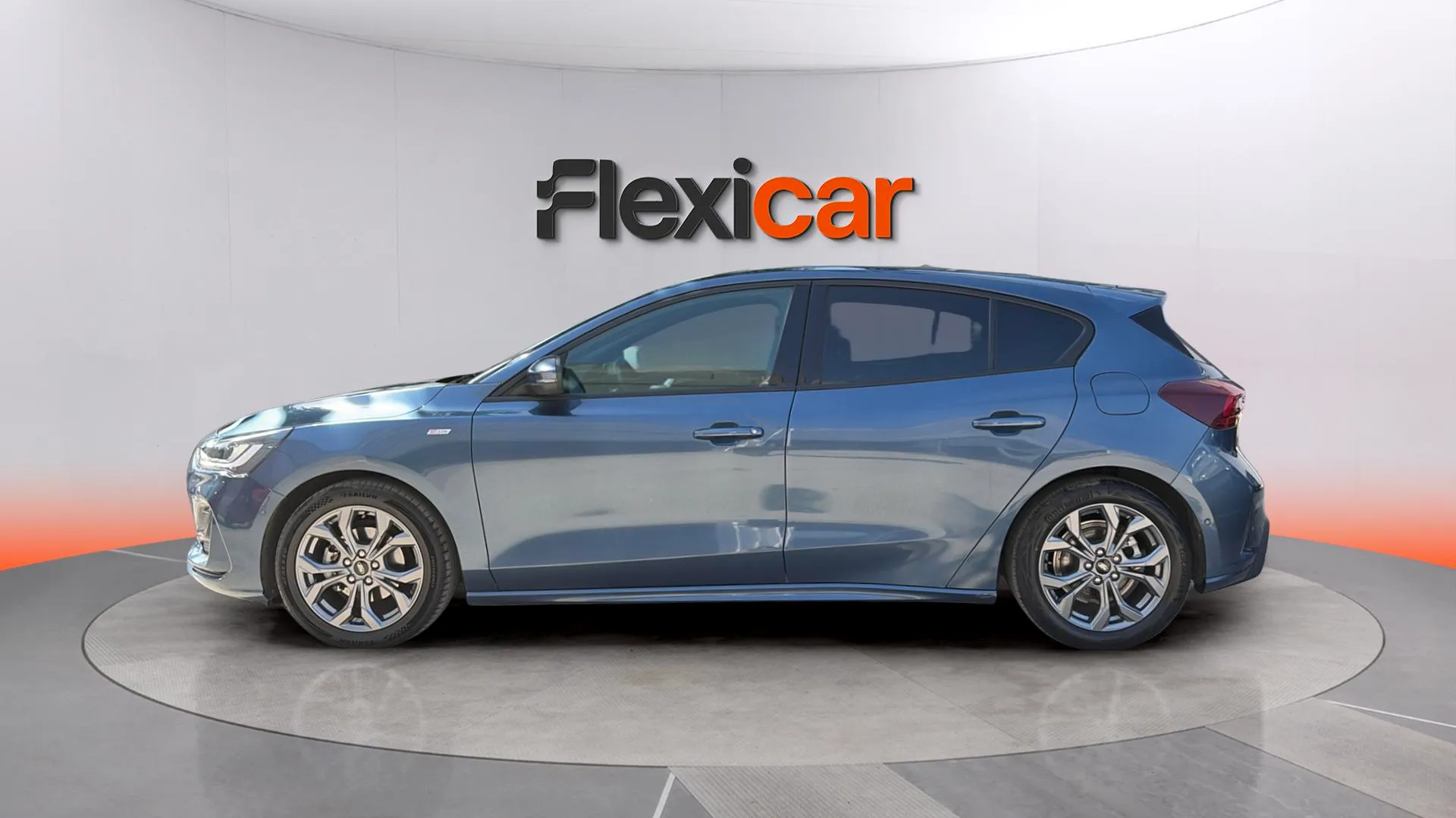Ford Focus 1.0 EcoBoost MHEV ST-Line - foto 7