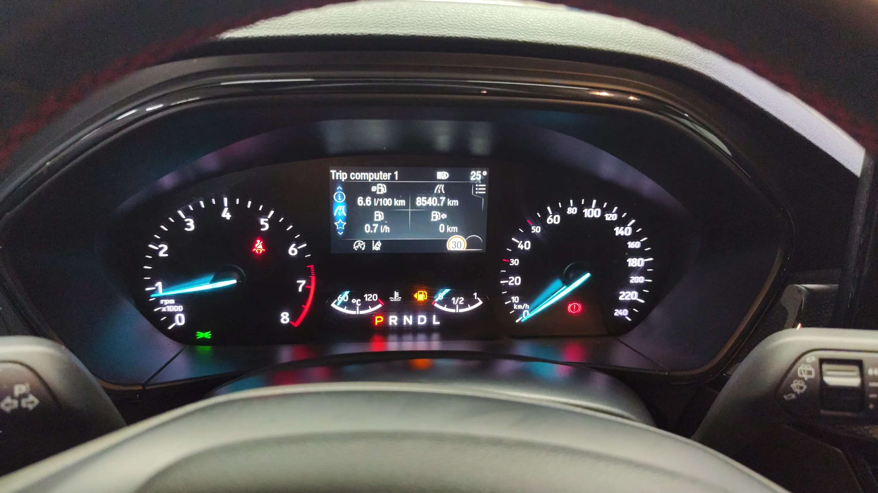 Ford Focus 1.0 EcoBoost MHEV ST-Line - foto 9
