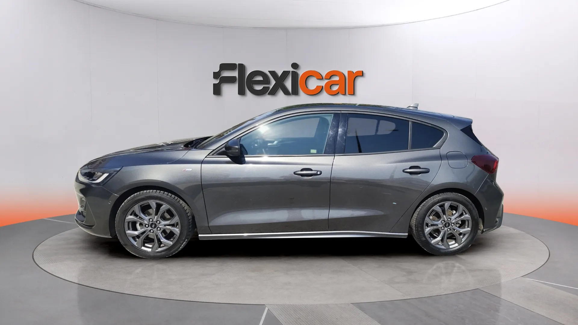 Ford Focus 1.0 EcoBoost MHEV ST-Line - foto 8