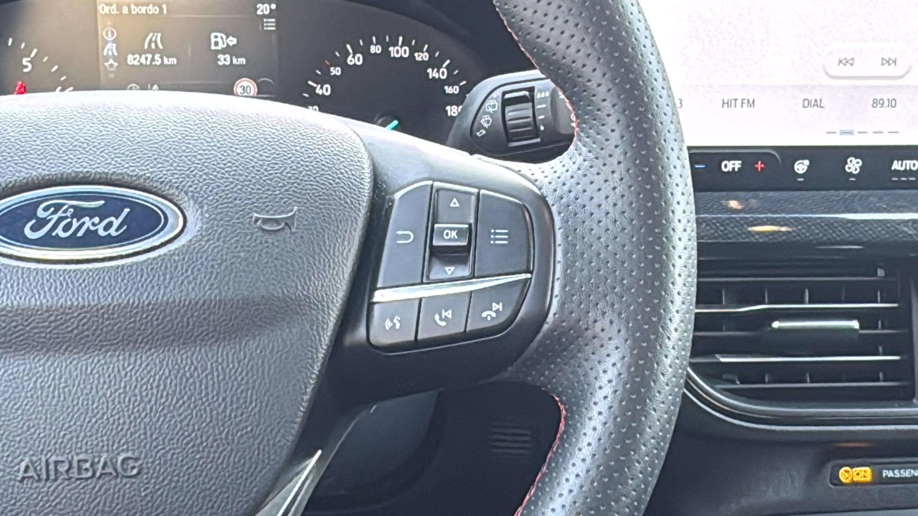 Ford Focus 1.0 EcoBoost MHEV ST-Line - foto 17