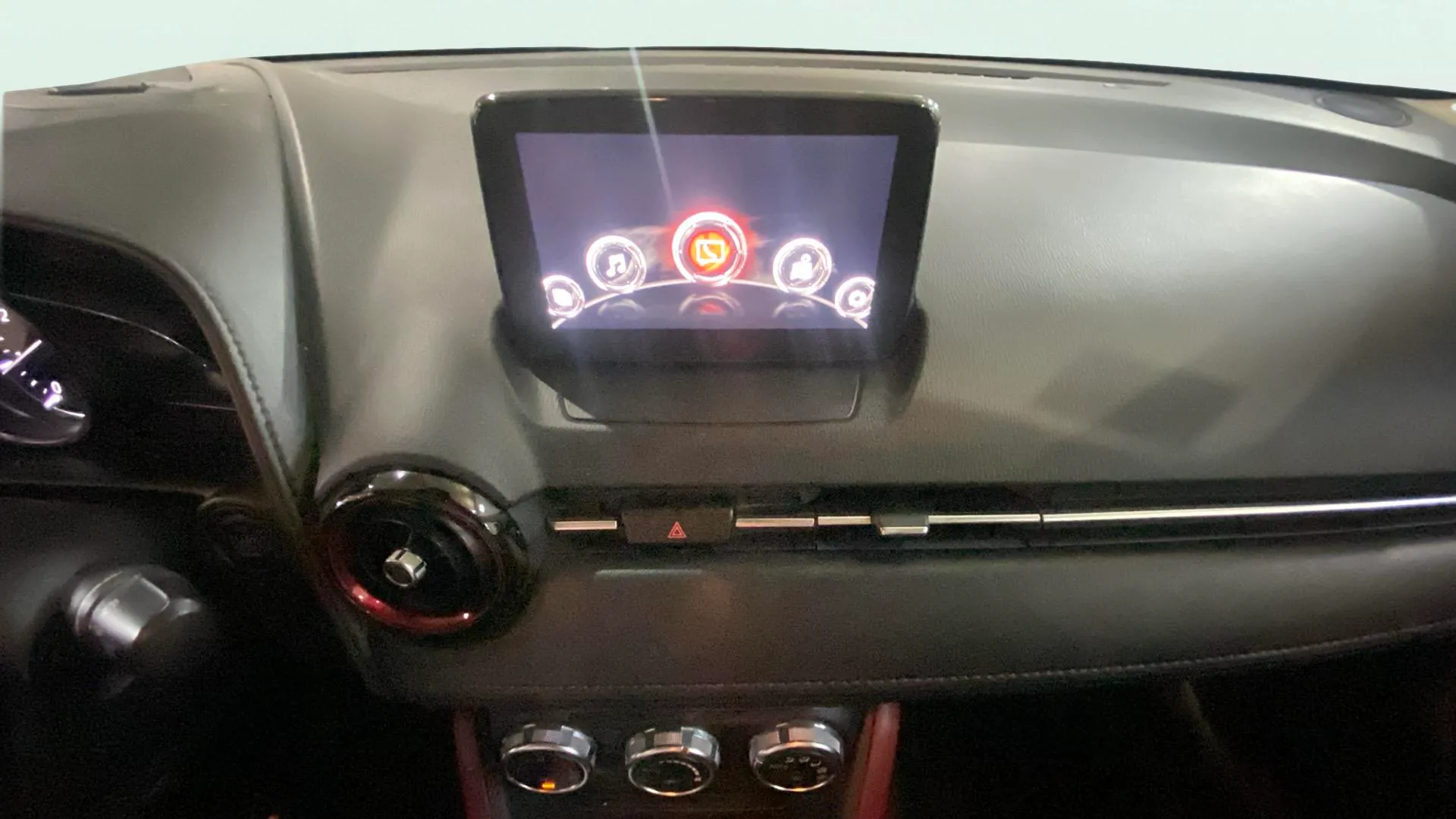 Mazda CX-3 1.5 Skyactiv DE Luxury 2WD - foto 8