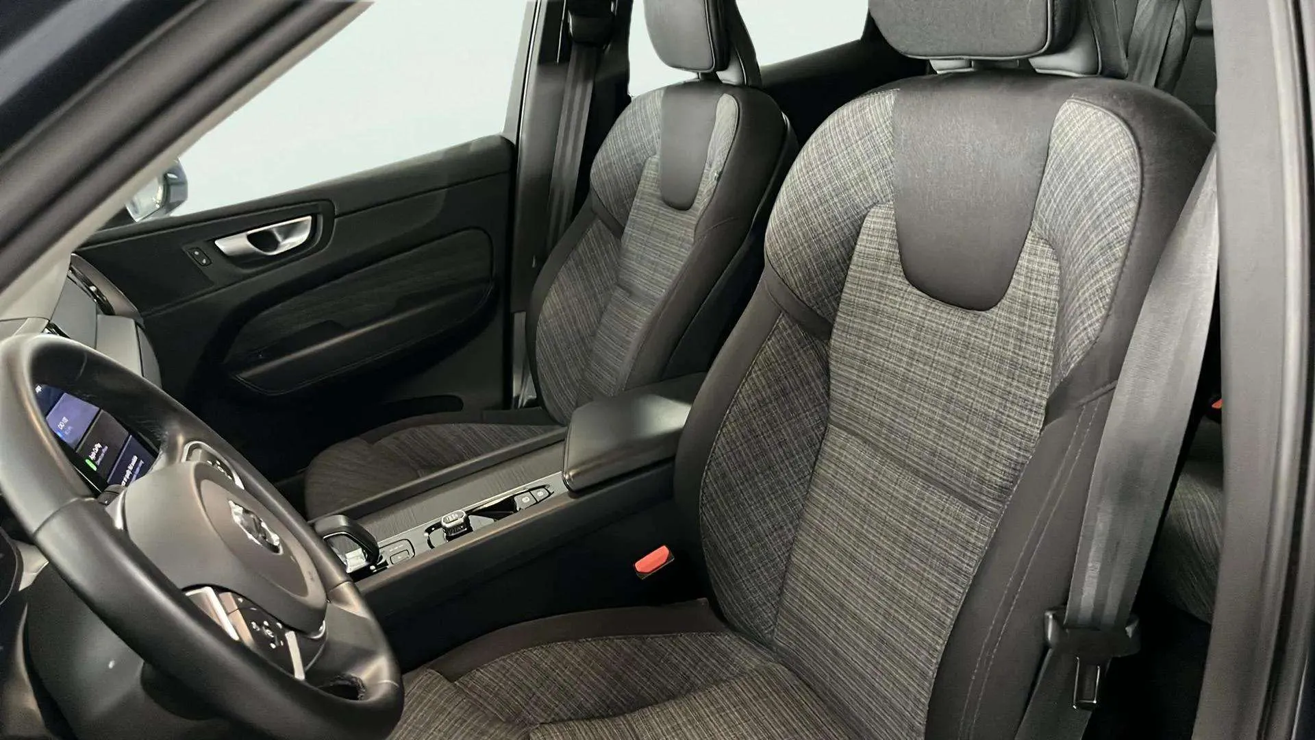 Volvo XC60 2.0 T6 AWD Recharge Core - foto 22