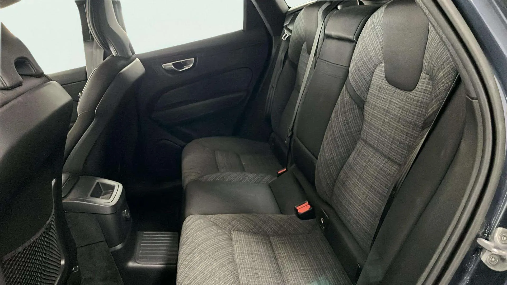 Volvo XC60 2.0 T6 AWD Recharge Core - foto 23