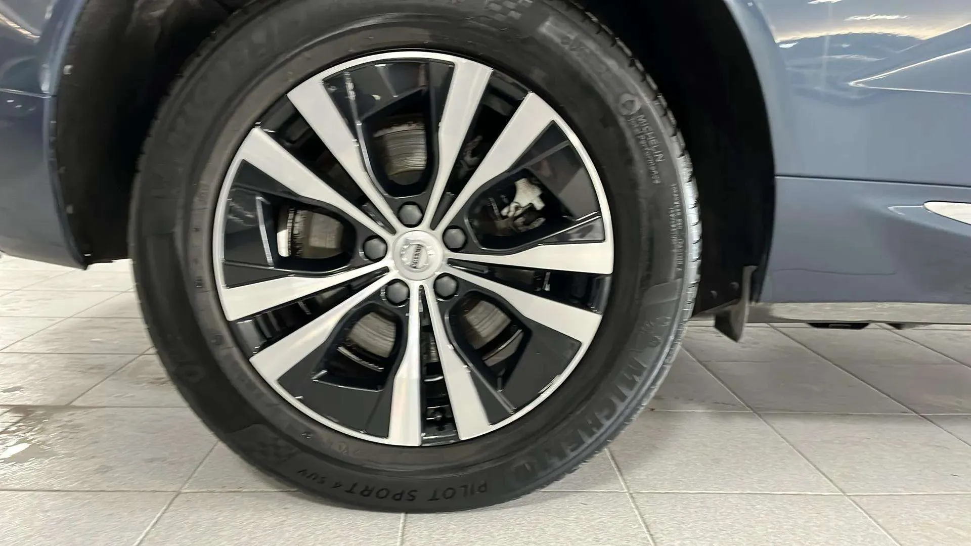 Volvo XC60 2.0 T6 AWD Recharge Core - foto 8