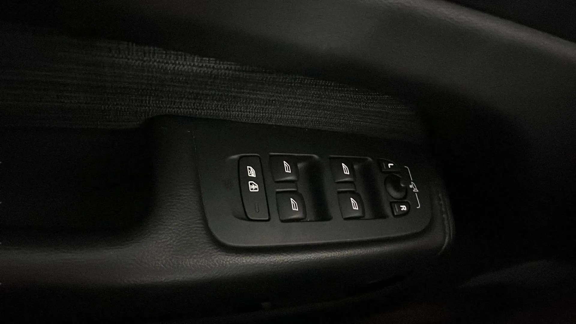 Volvo XC60 2.0 T6 AWD Recharge Core - foto 20