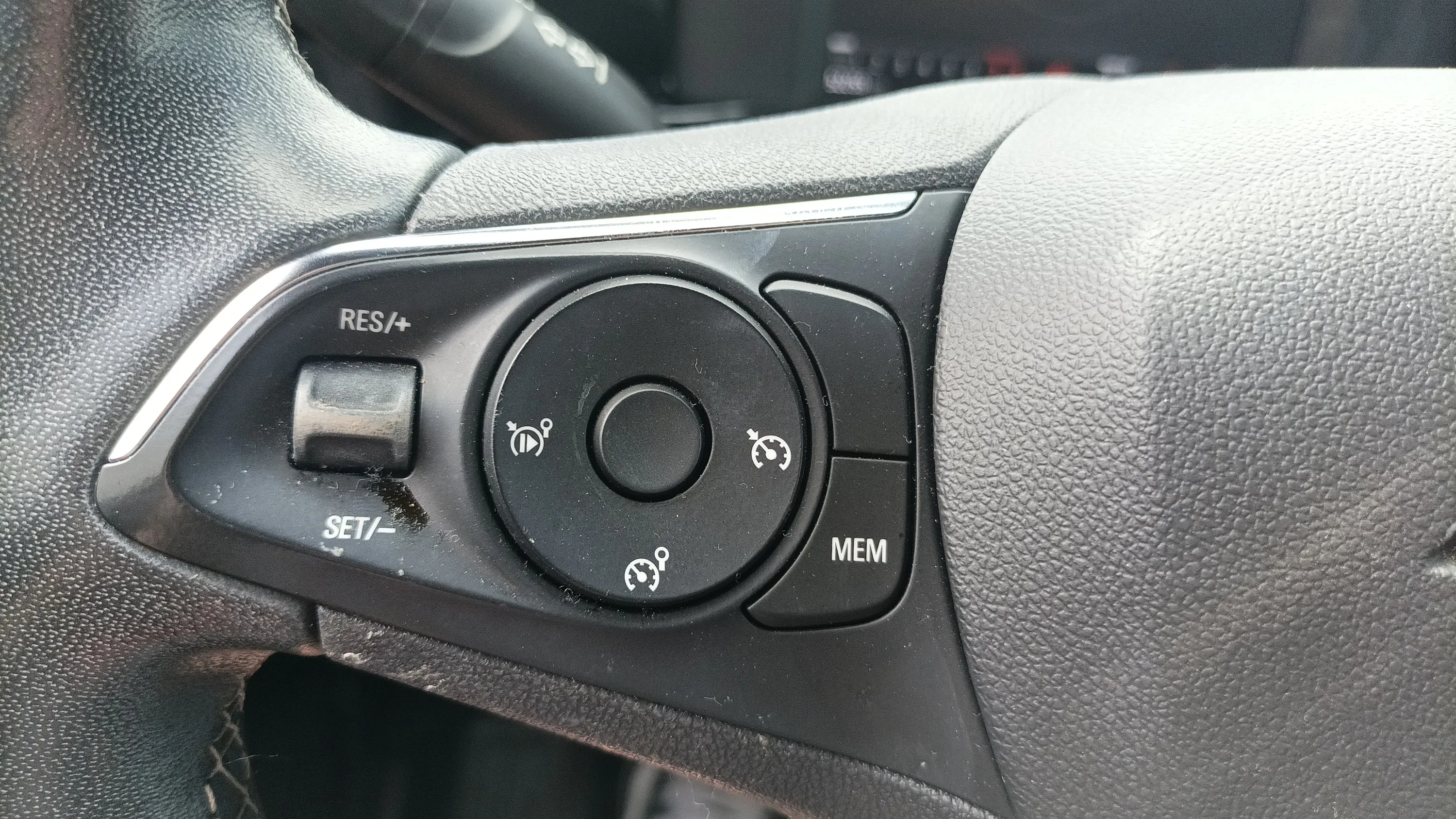 Opel Mokka 1.2 T GS - foto 11