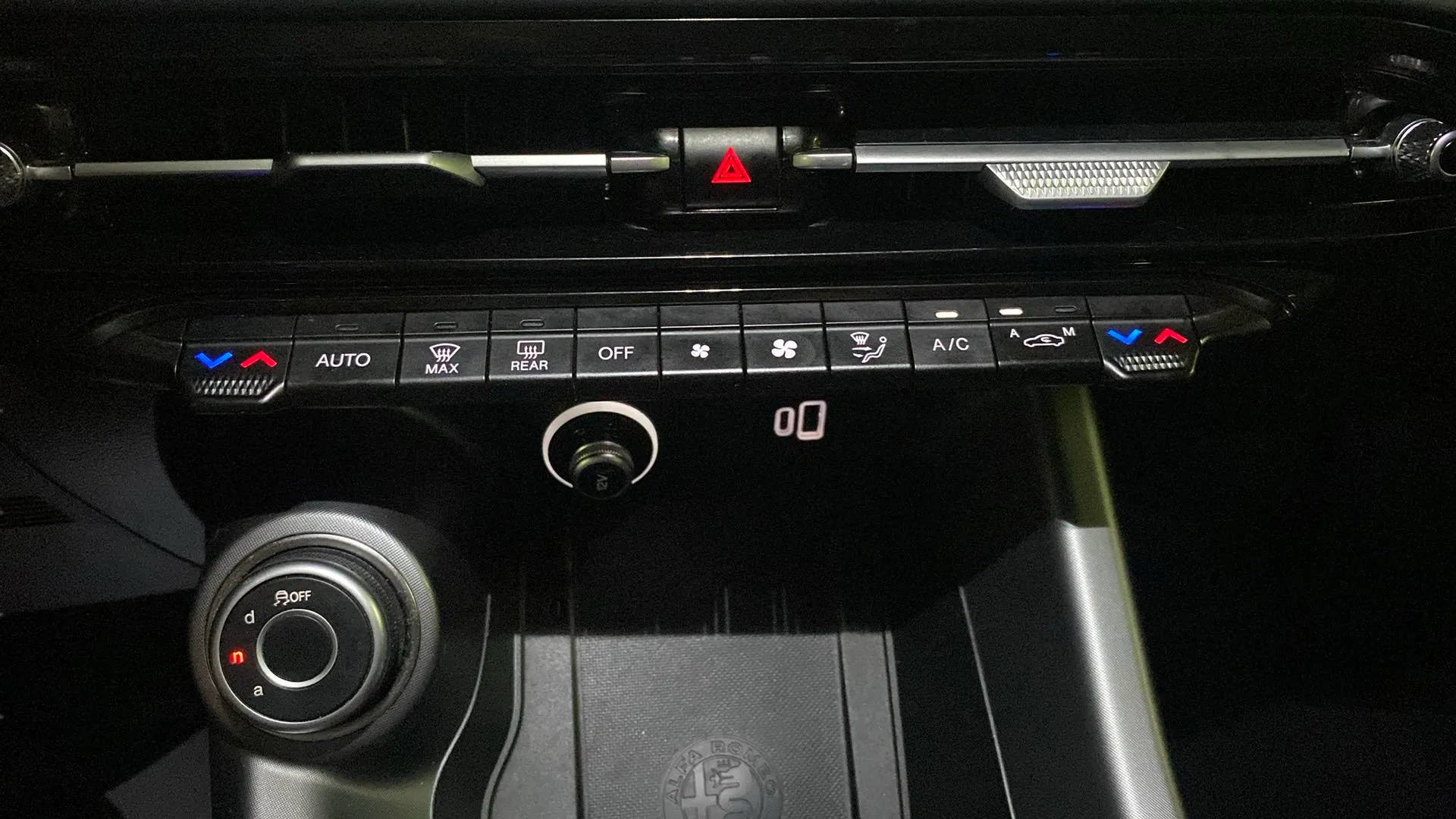 Alfa Romeo Tonale 1,6 DS Sprint FWD - foto 21
