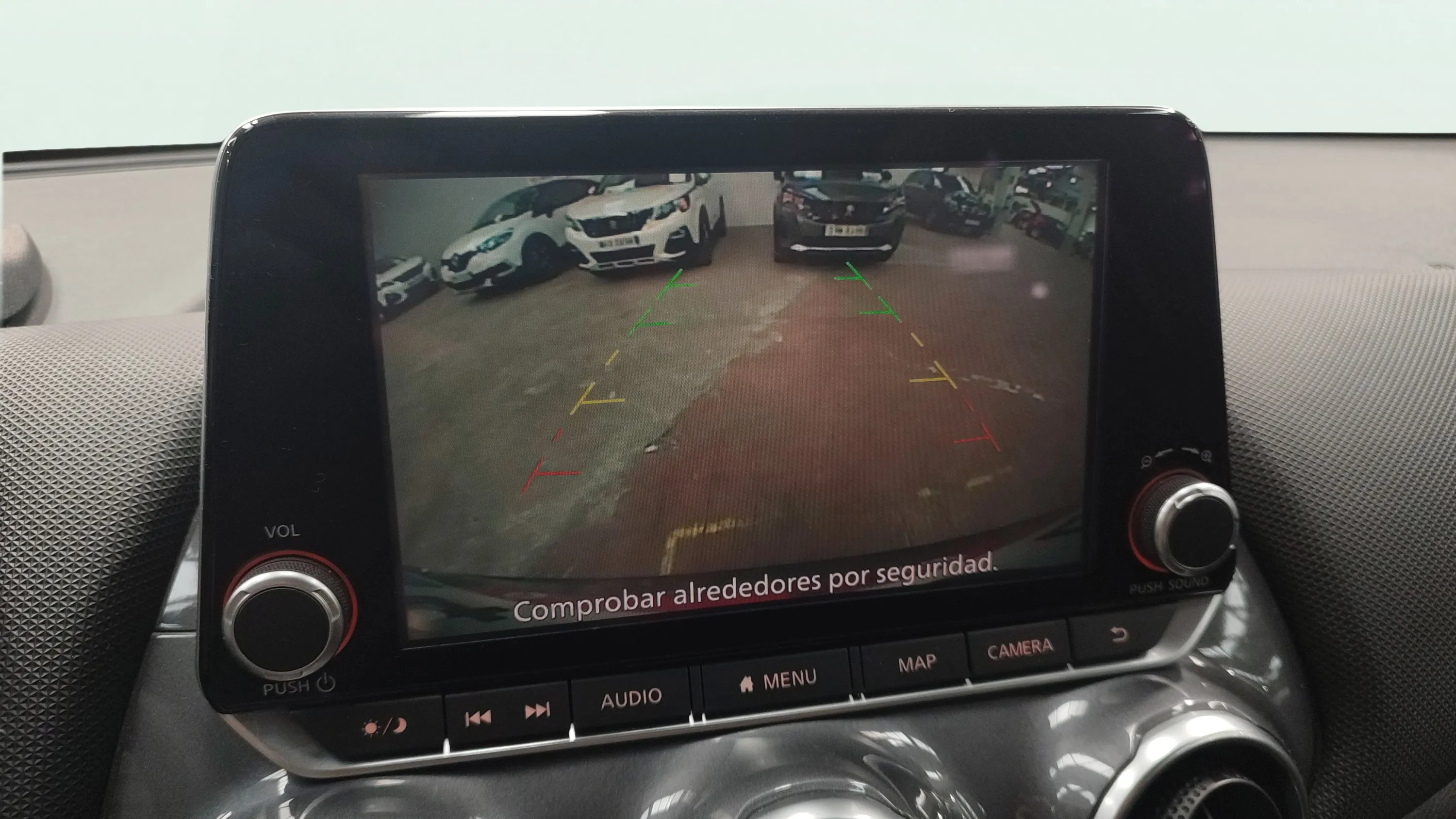 Nissan Juke DIG-T Acenta - foto 12