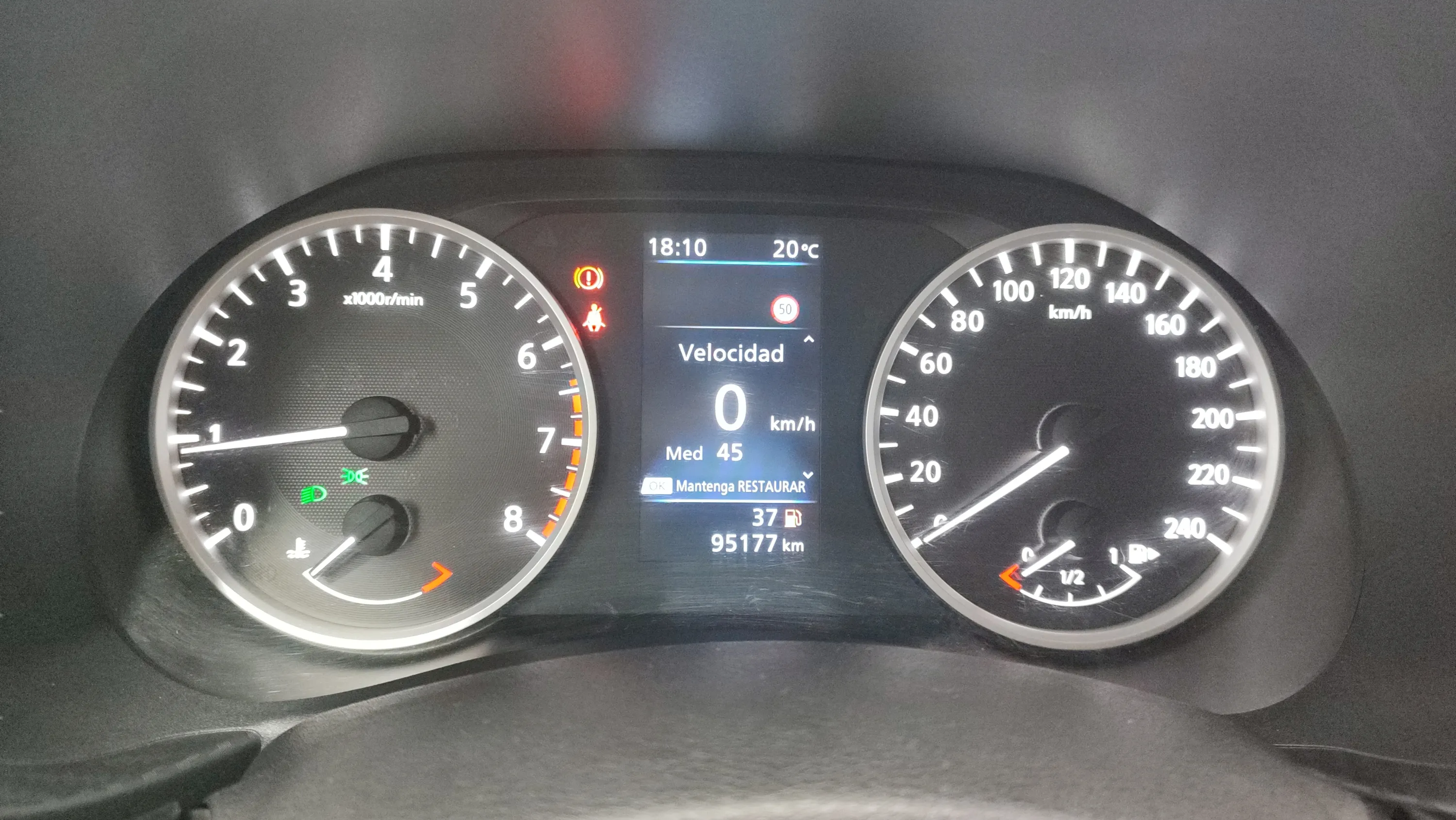 Nissan Juke DIG-T Acenta - foto 11