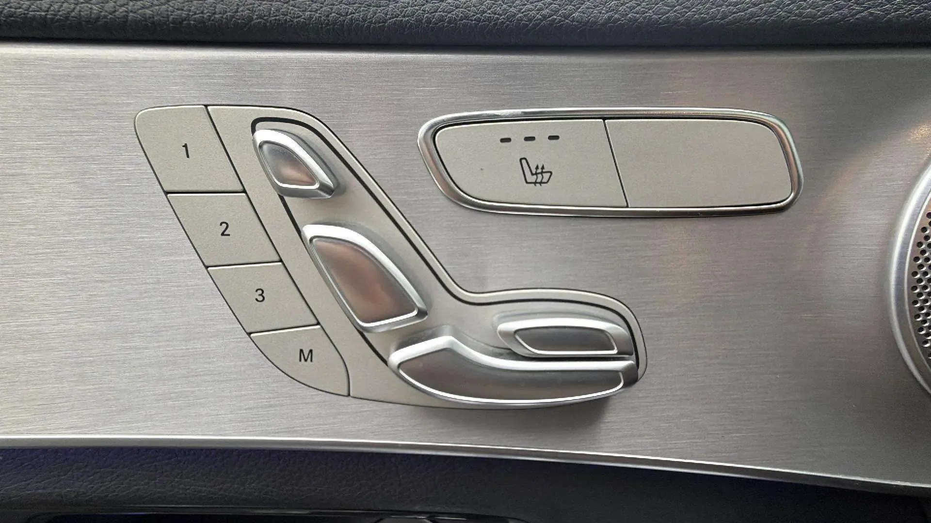 Mercedes-Benz Clase C C 300 e - foto 18