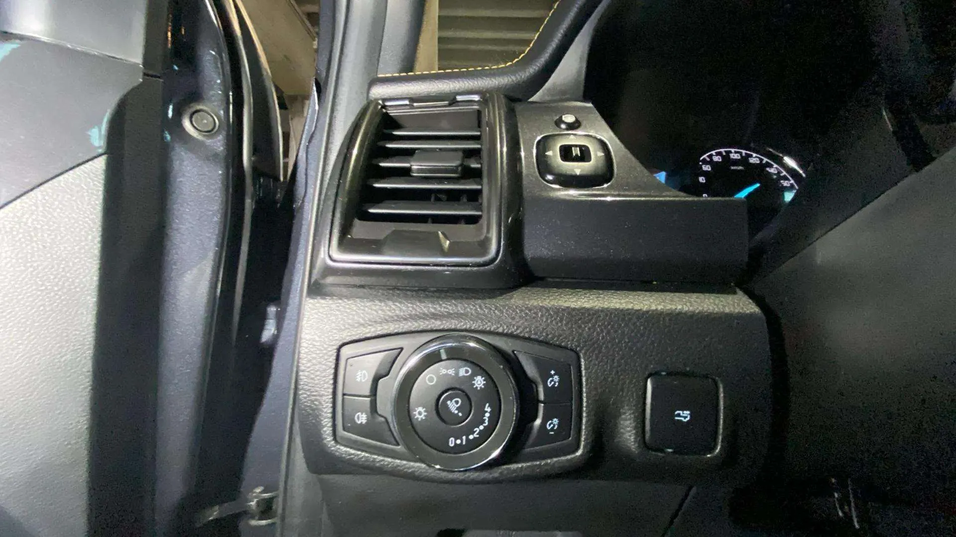 Ford Ranger 2.0 EcoBoost 4x4 Dob Cab Wildtrack - foto 26