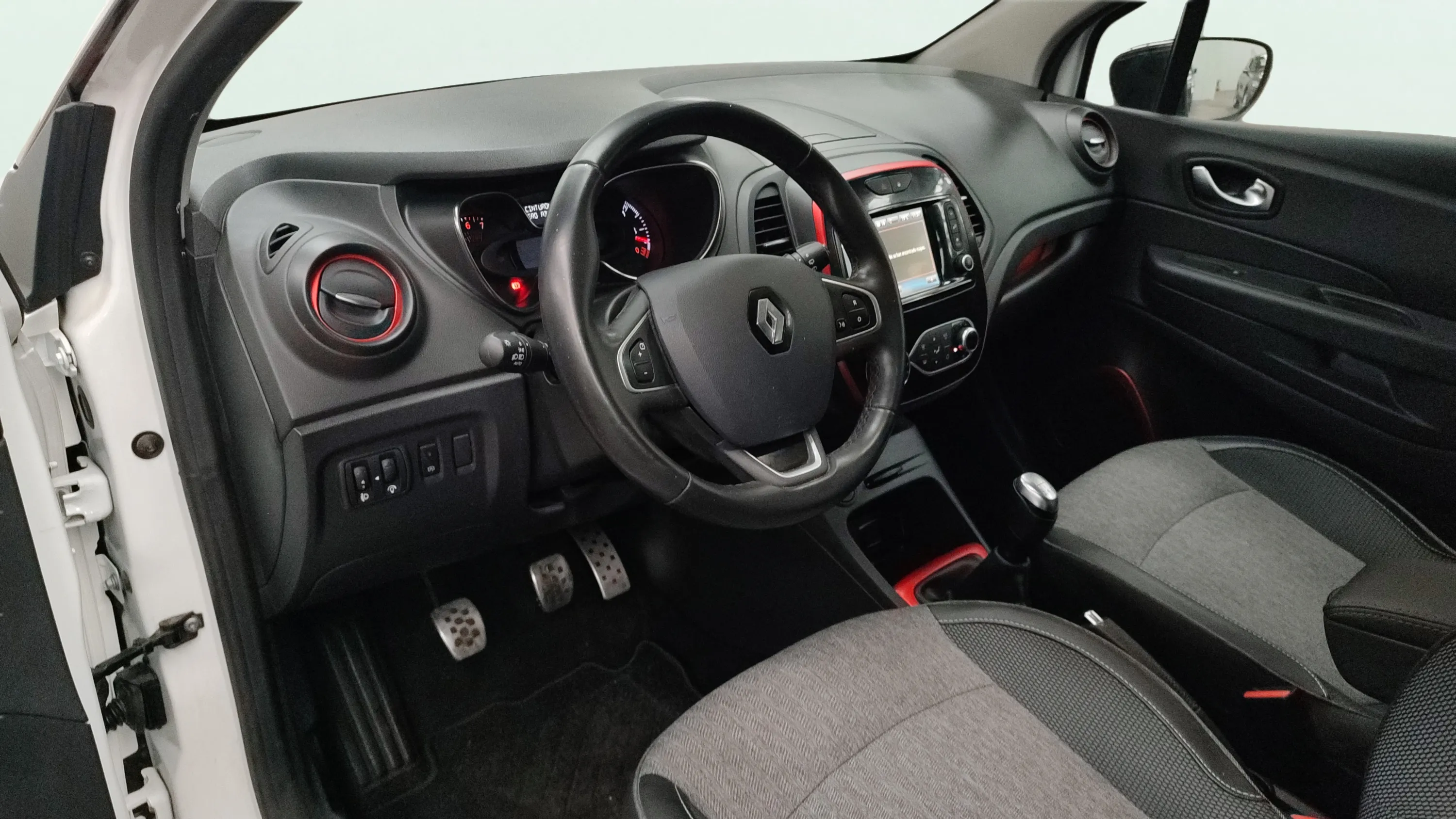 Renault Captur Zen TCe - foto 18