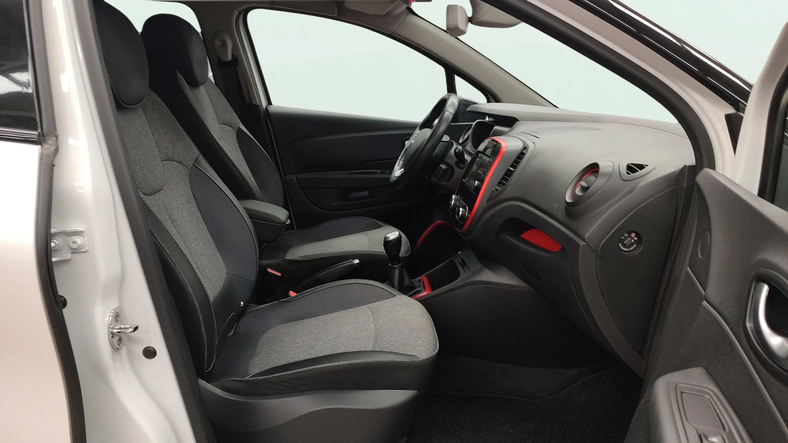 Renault Captur Zen TCe - foto 20