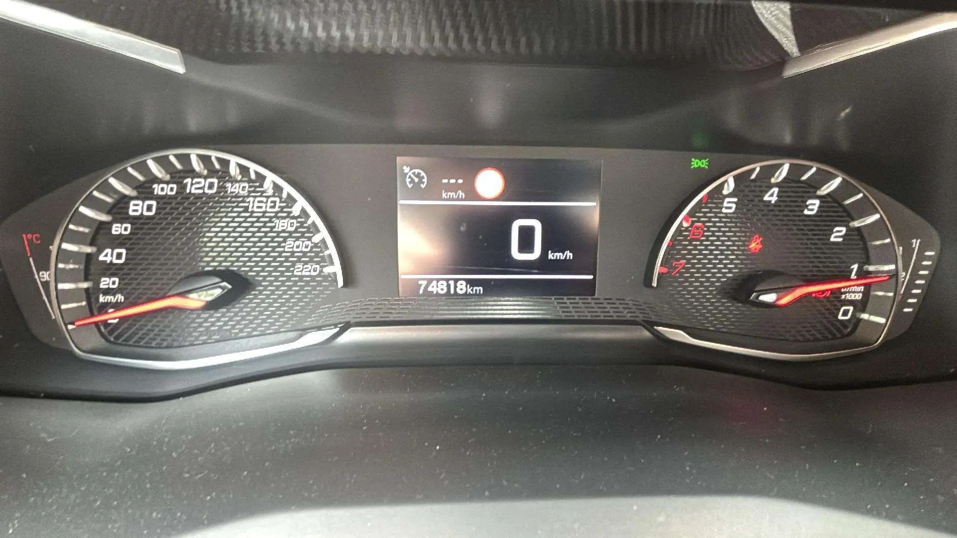 Peugeot 2008 Active PureTech 100 - foto 11