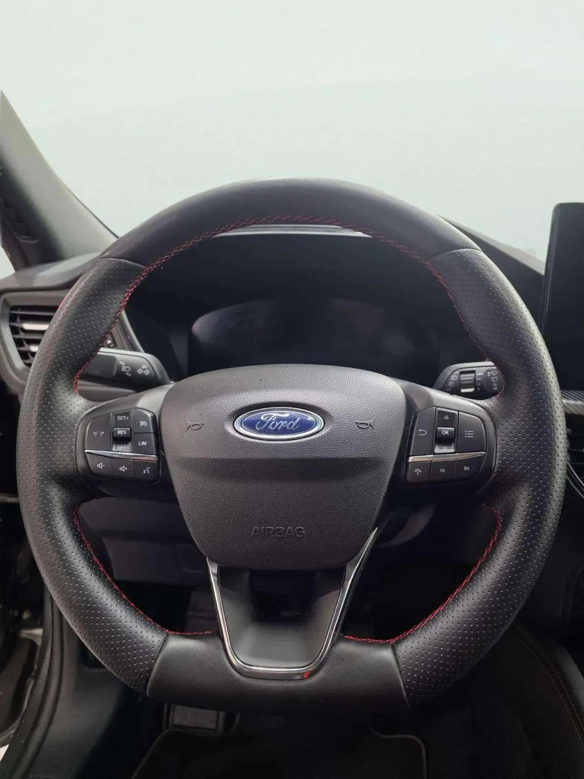 Ford Kuga ST-Line 1.5T EcoBoost - foto 13