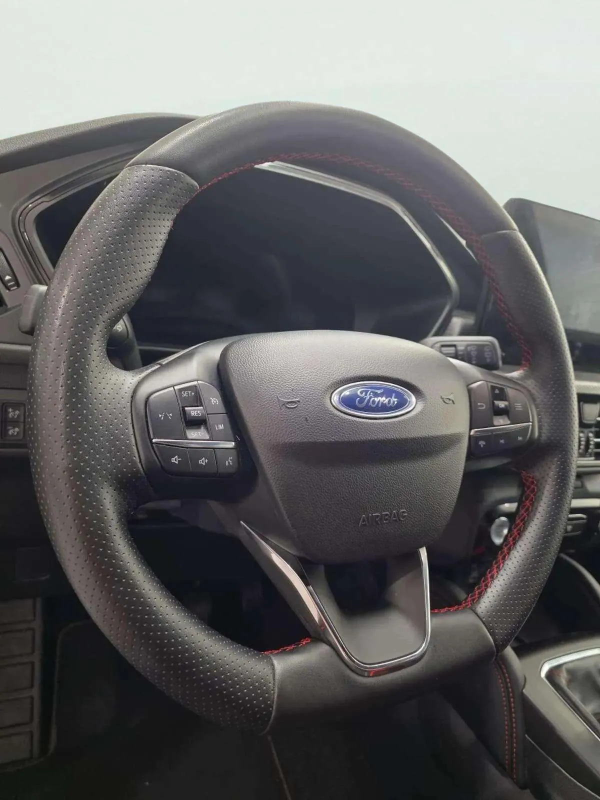 Ford Kuga ST-Line 1.5T EcoBoost - foto 26
