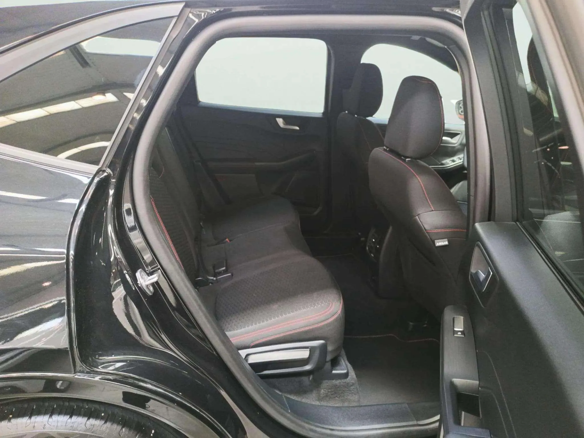 Ford Kuga ST-Line 1.5T EcoBoost - foto 11
