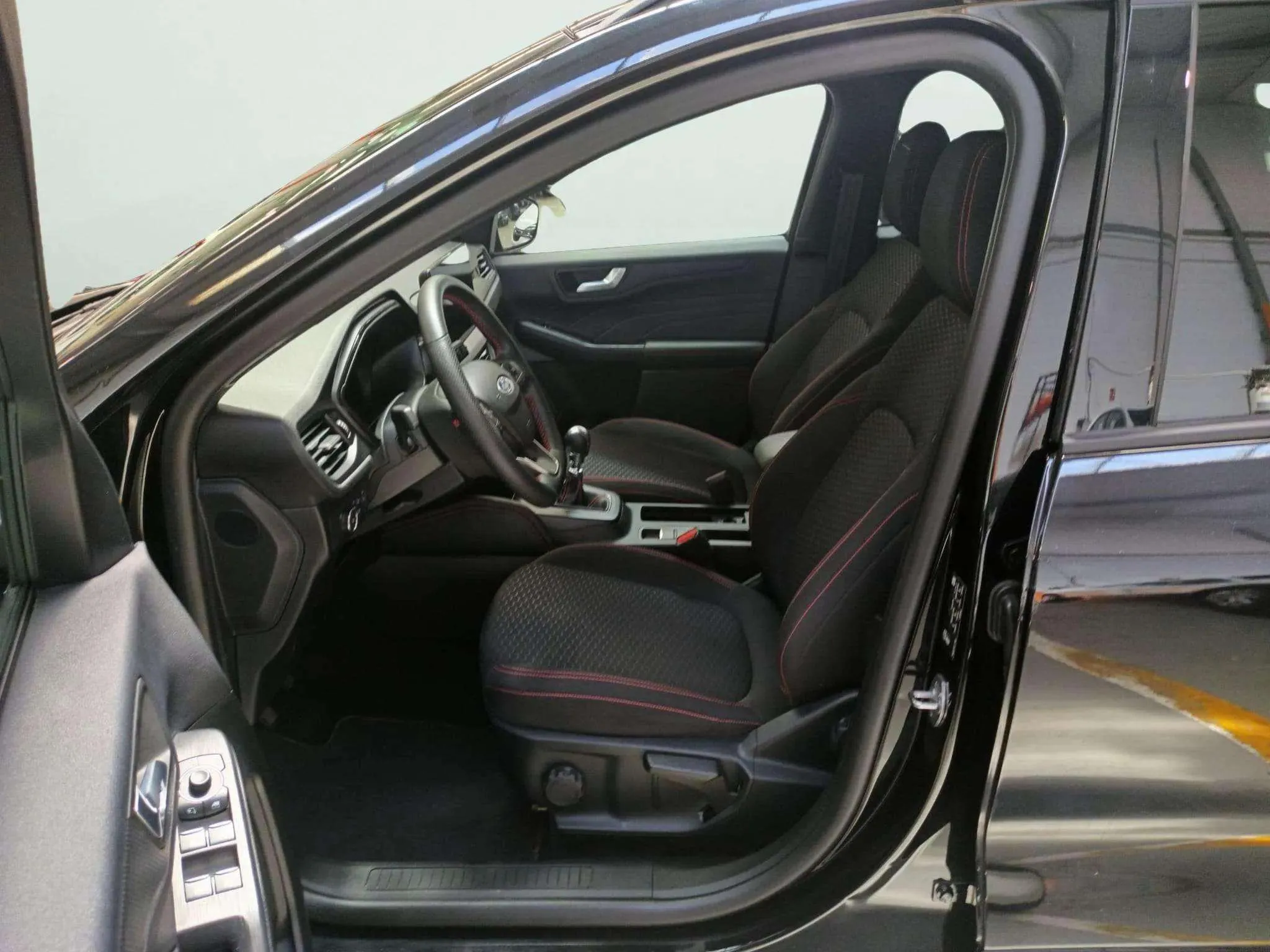 Ford Kuga ST-Line 1.5T EcoBoost - foto 9