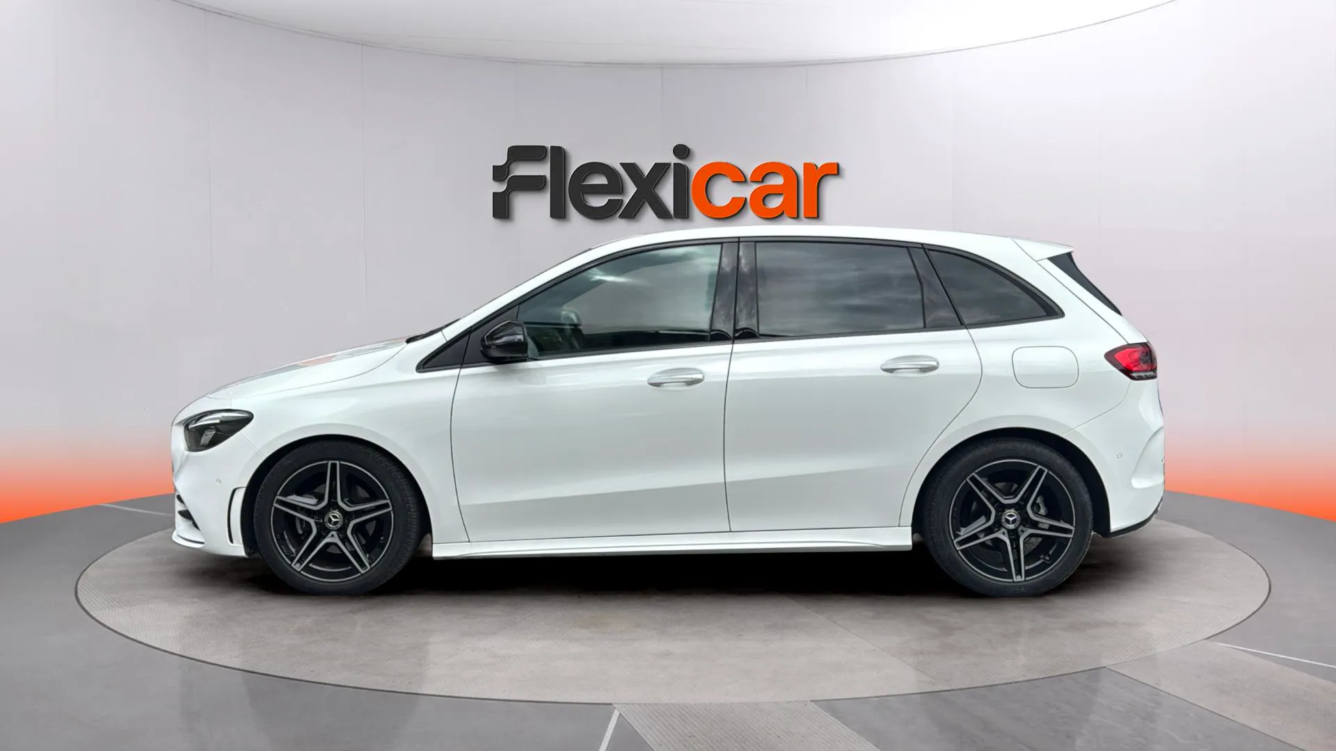 Mercedes-Benz Clase B B 200 d - foto 4