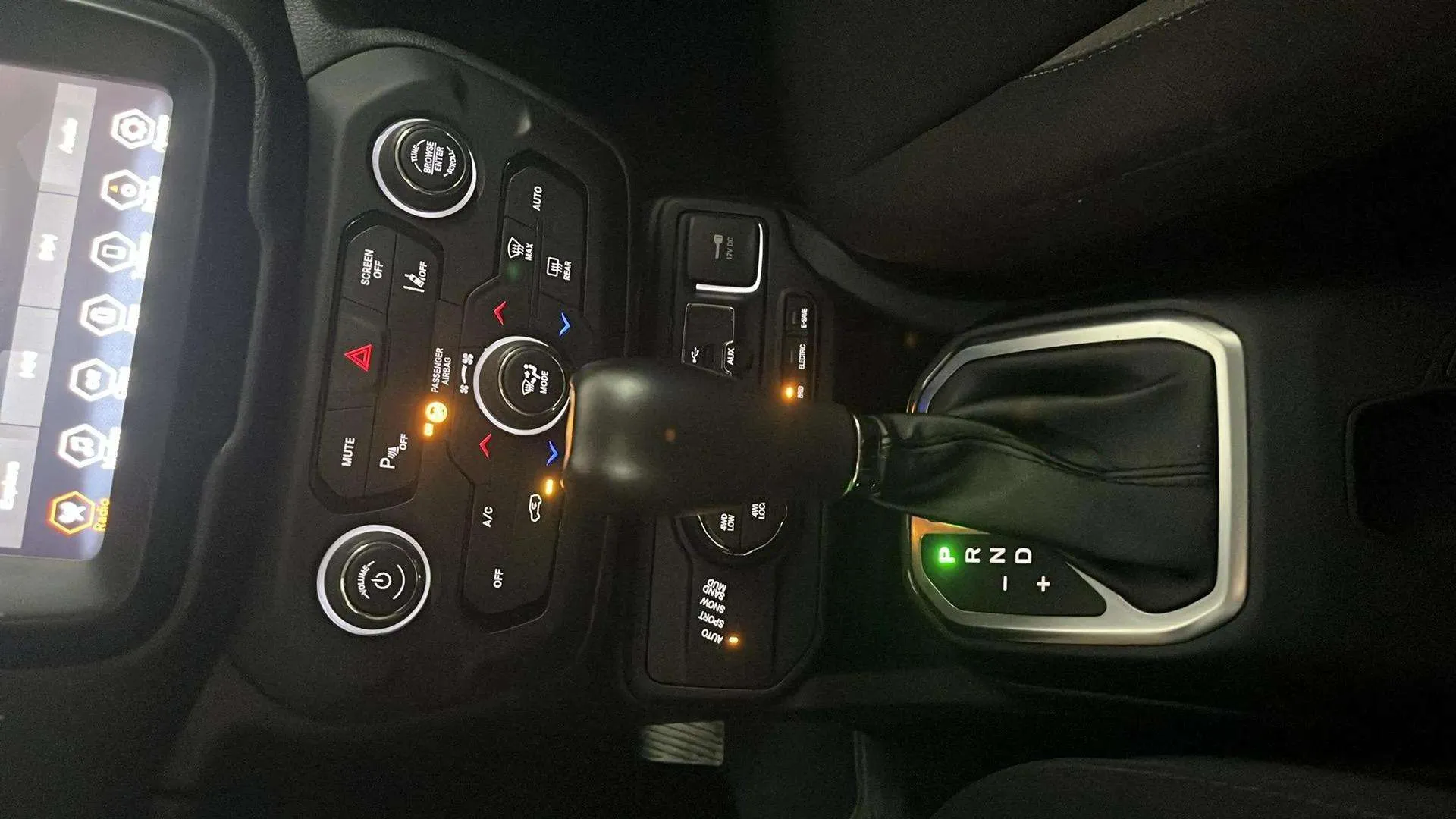 Jeep Renegade eHybrid 1.5 Limited ATX - foto 20