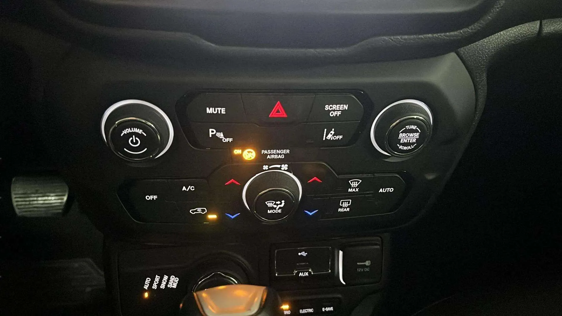 Jeep Renegade eHybrid 1.5 Limited ATX - foto 19