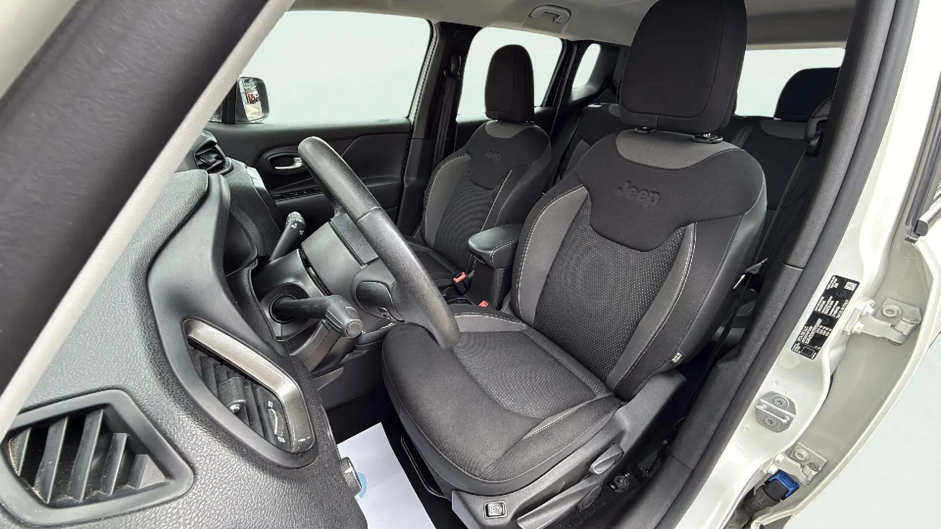 Jeep Renegade 4xe 1.3 PHEV Limited - foto 23
