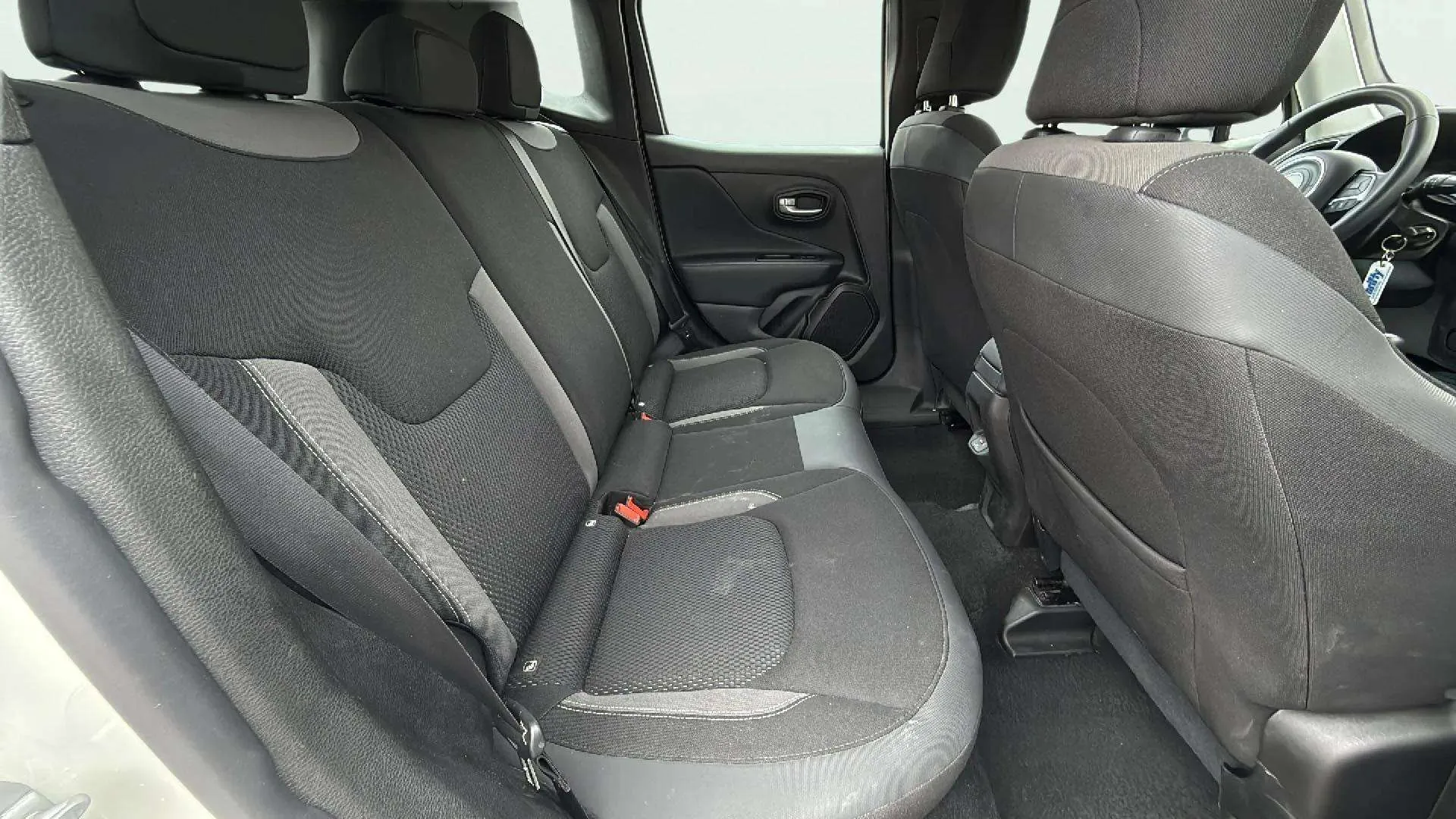 Jeep Renegade 4xe 1.3 PHEV Limited - foto 22