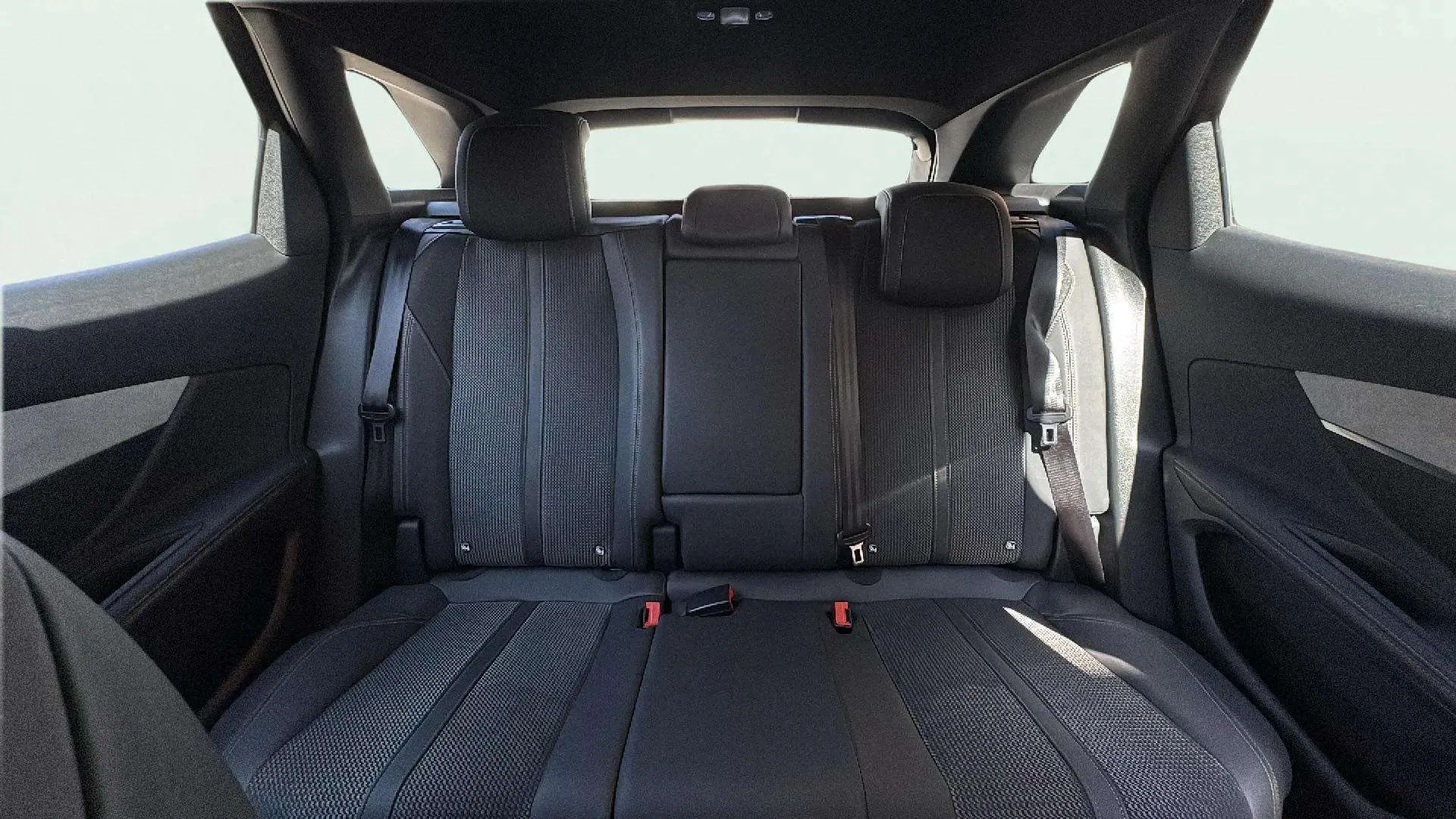 Peugeot 3008 1.2 GT eDCS6 - foto 13