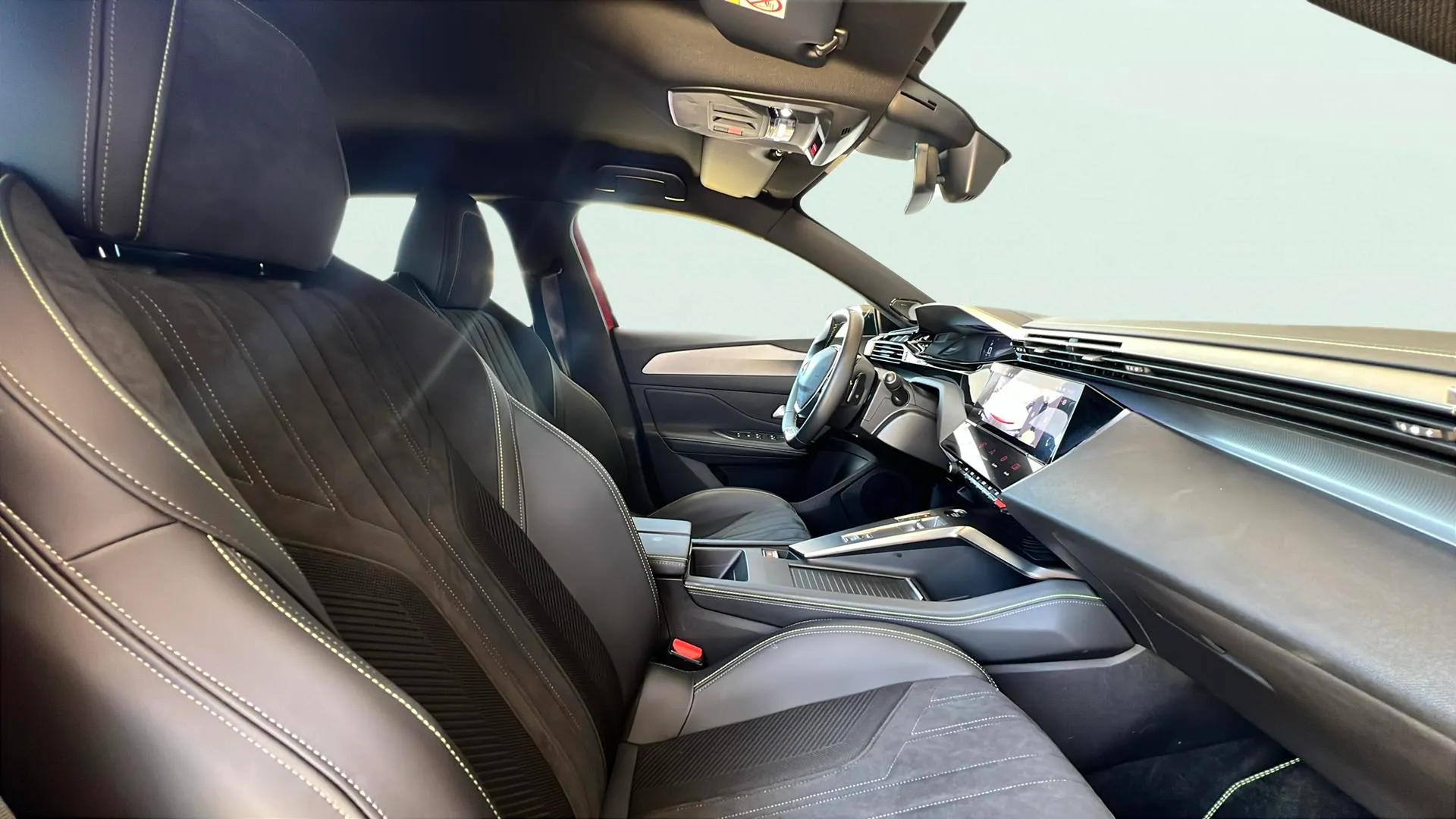 Peugeot 408 GT PureTech 130 EAT8 - foto 7