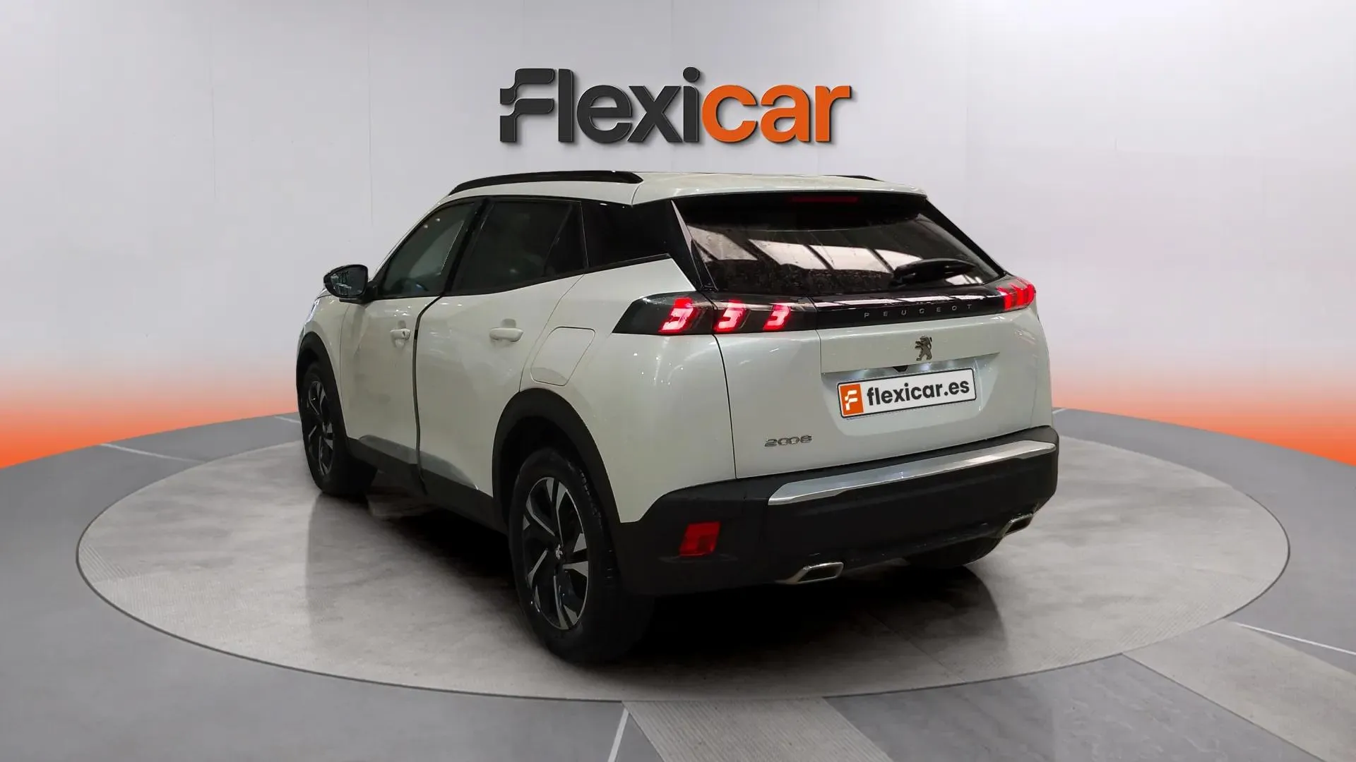 Peugeot 2008 Allure Pack PureTech 130 - foto 7