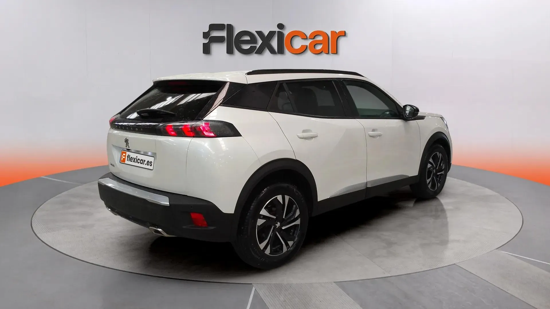 Peugeot 2008 Allure Pack PureTech 130 - foto 4