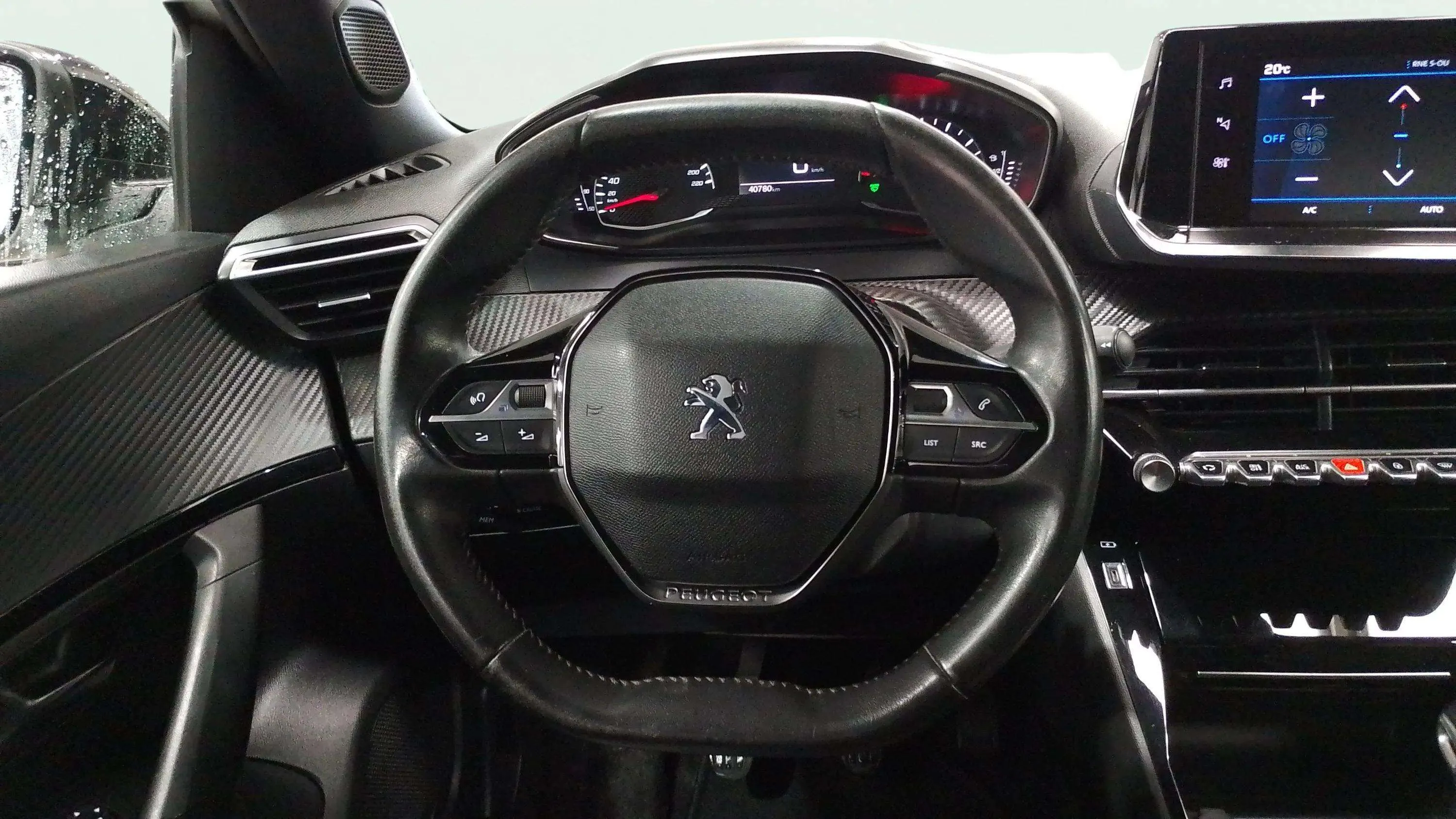 Peugeot 2008 Allure Pack PureTech 130 - foto 19