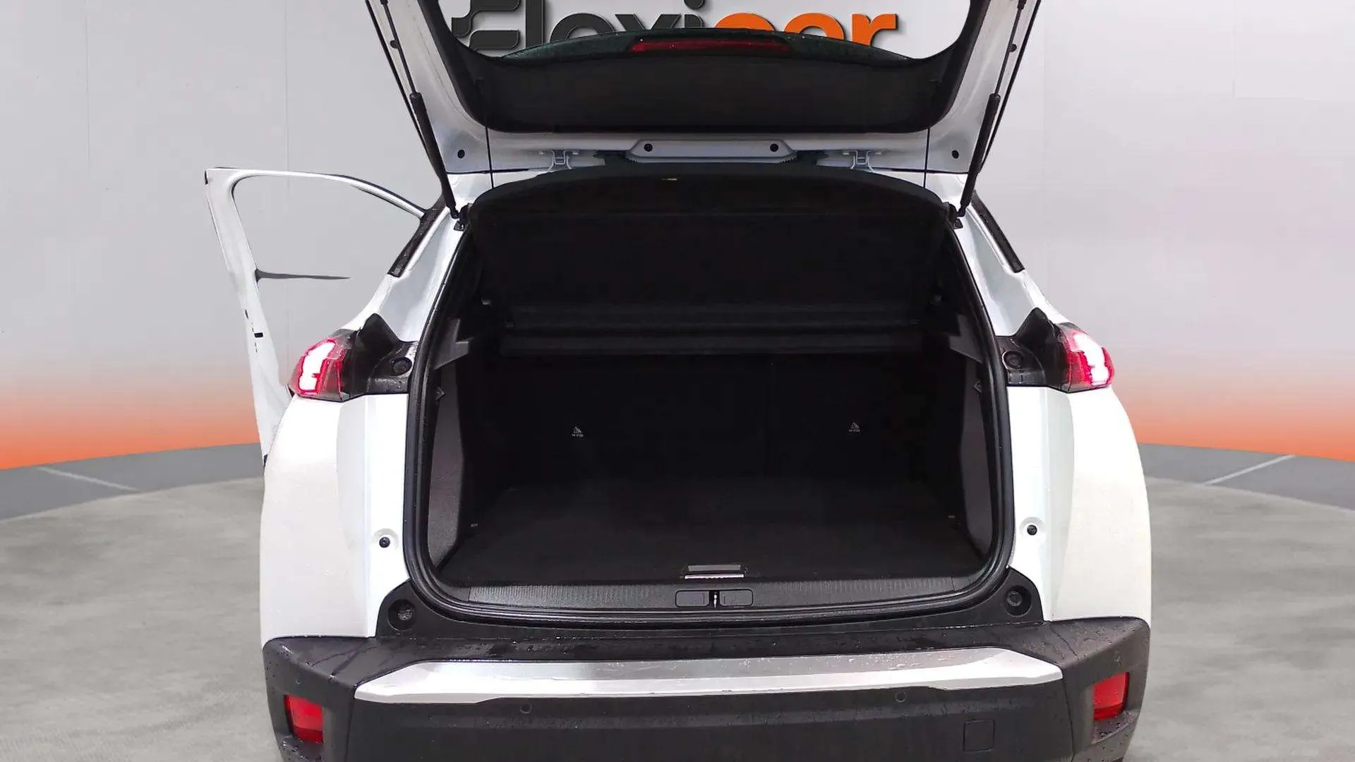 Peugeot 2008 Allure Pack PureTech 130 - foto 16