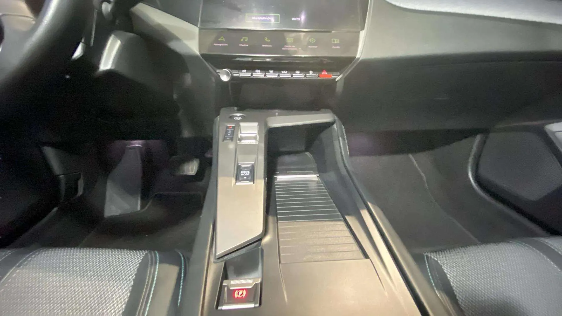Peugeot 308 Allure Pack BlueHDi 130 EAT8 - foto 13