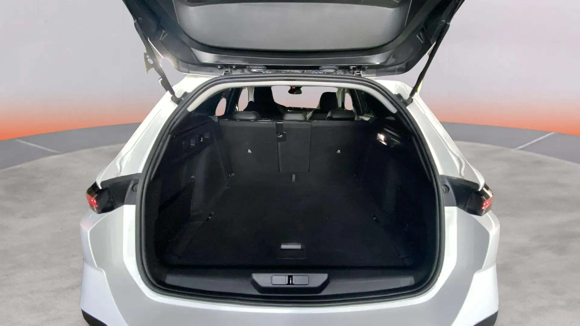Peugeot 308 Allure Pack BlueHDi 130 EAT8 - foto 19