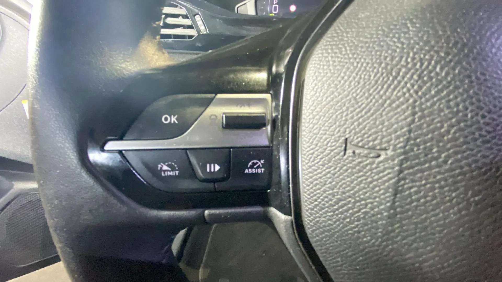 Peugeot 308 Allure Pack BlueHDi 130 EAT8 - foto 25