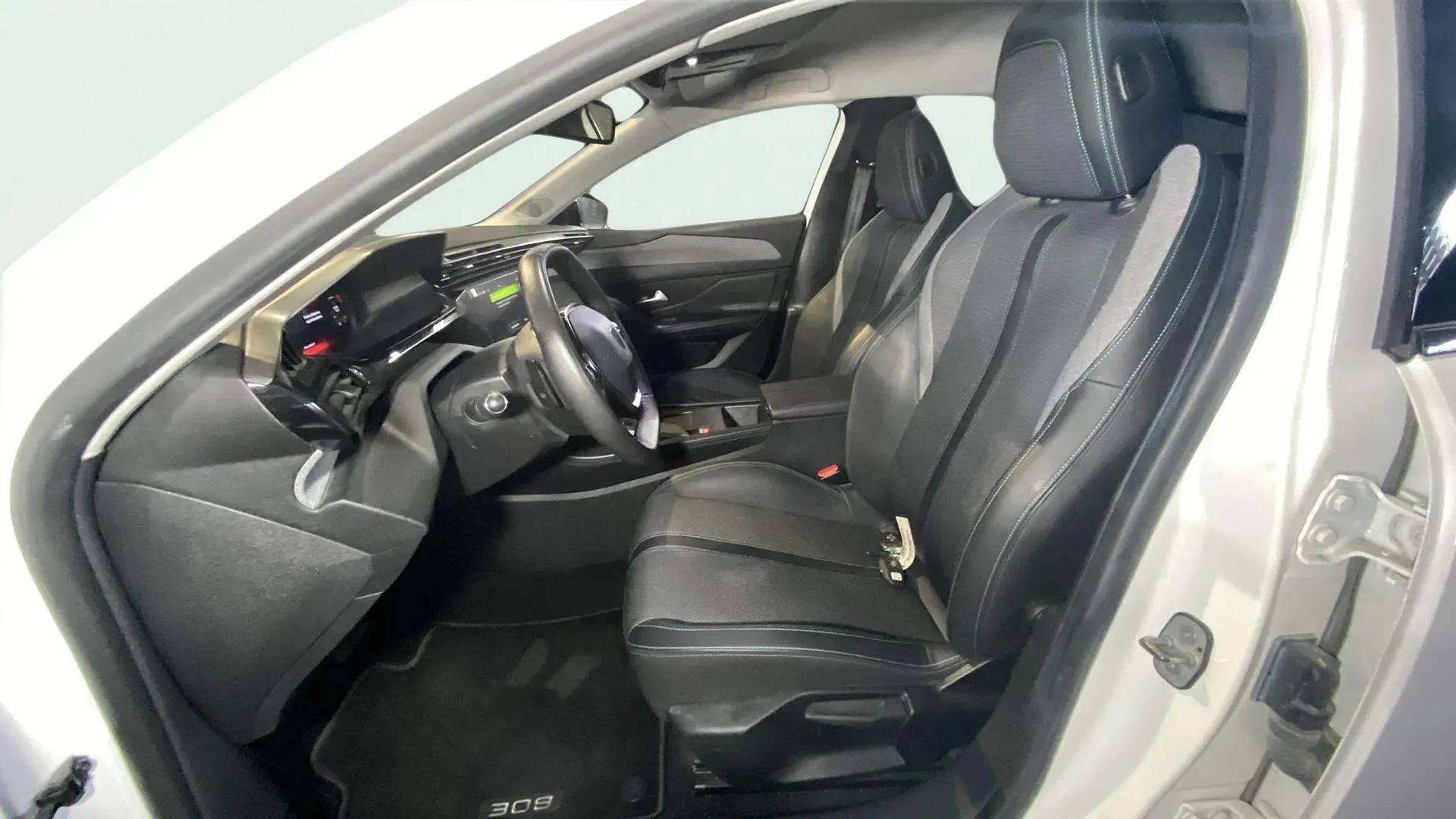 Peugeot 308 Allure Pack BlueHDi 130 EAT8 - foto 16
