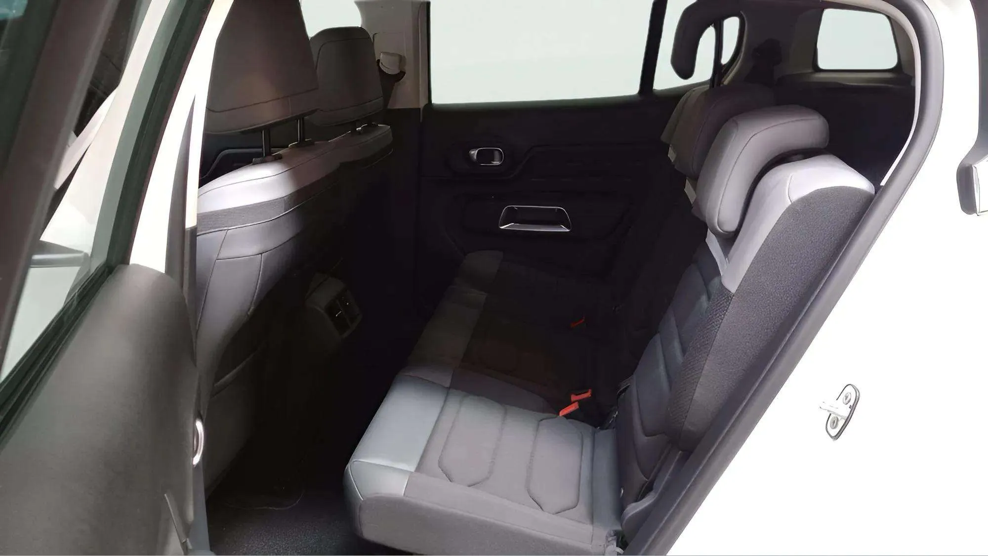 Citroën C5 Aircross 180 e-EAT8 Feel Pack - foto 11