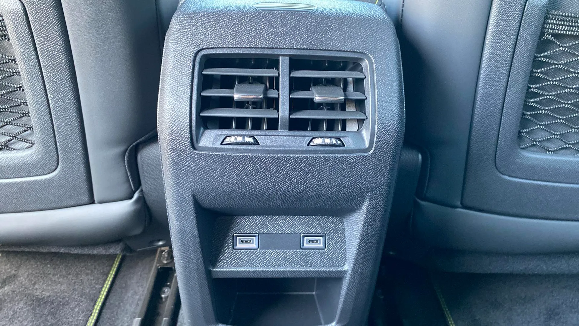 Peugeot 308 SW GT Hybrid PHEV 195 e-DCT7 - foto 25