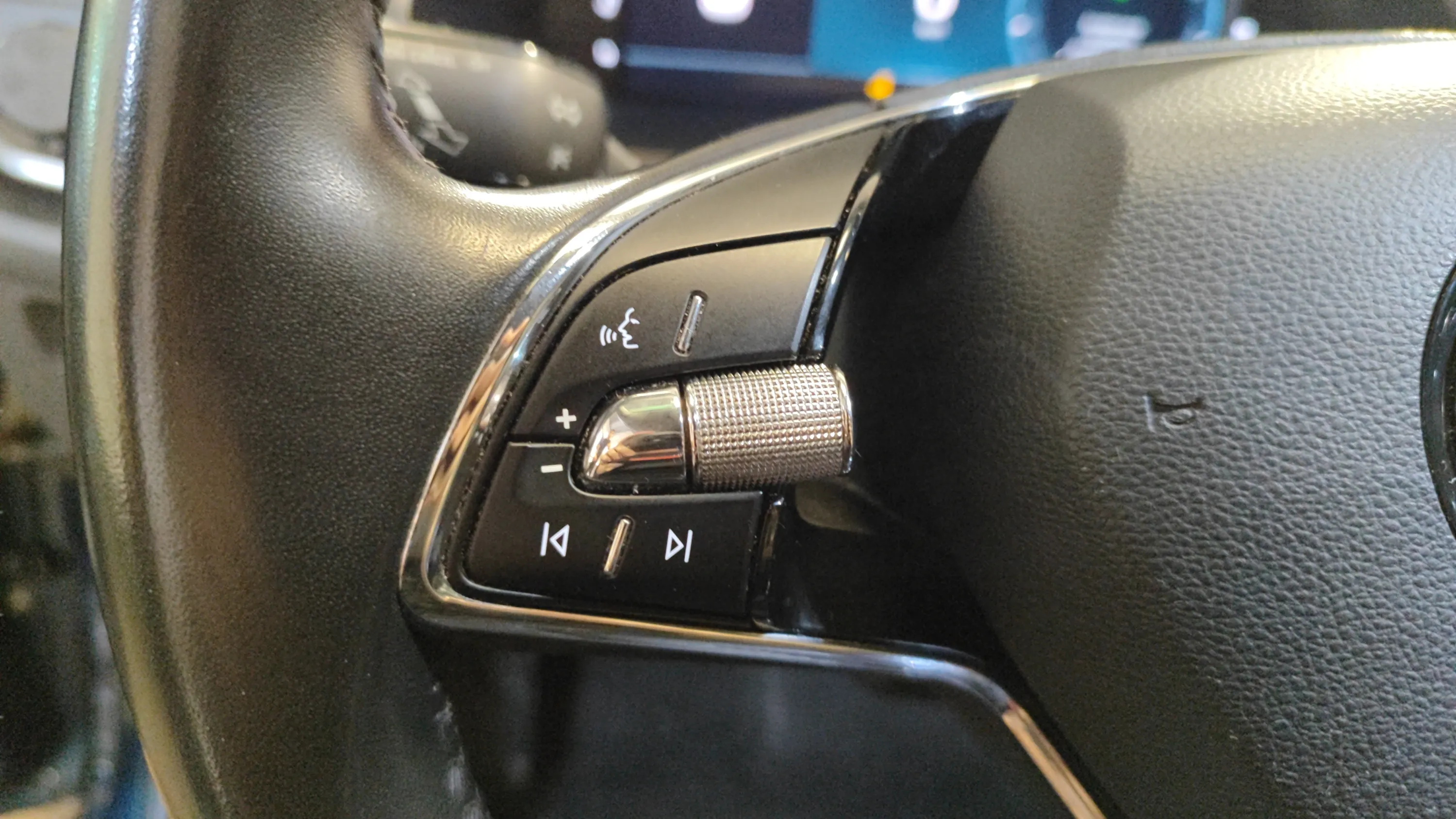 Škoda Octavia Combi 2.0 TDI Ambition - foto 21