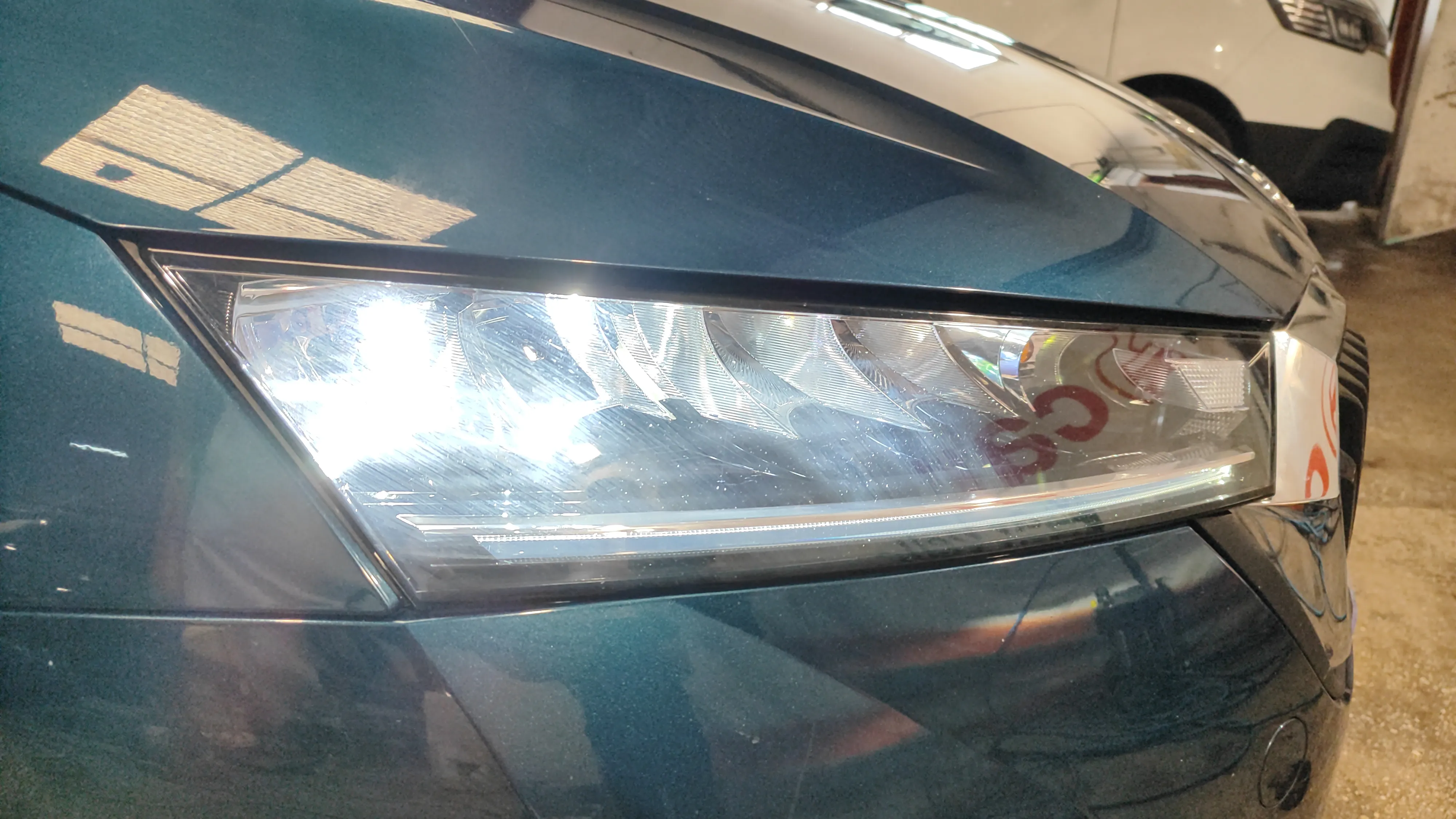 Škoda Octavia Combi 2.0 TDI Ambition - foto 17