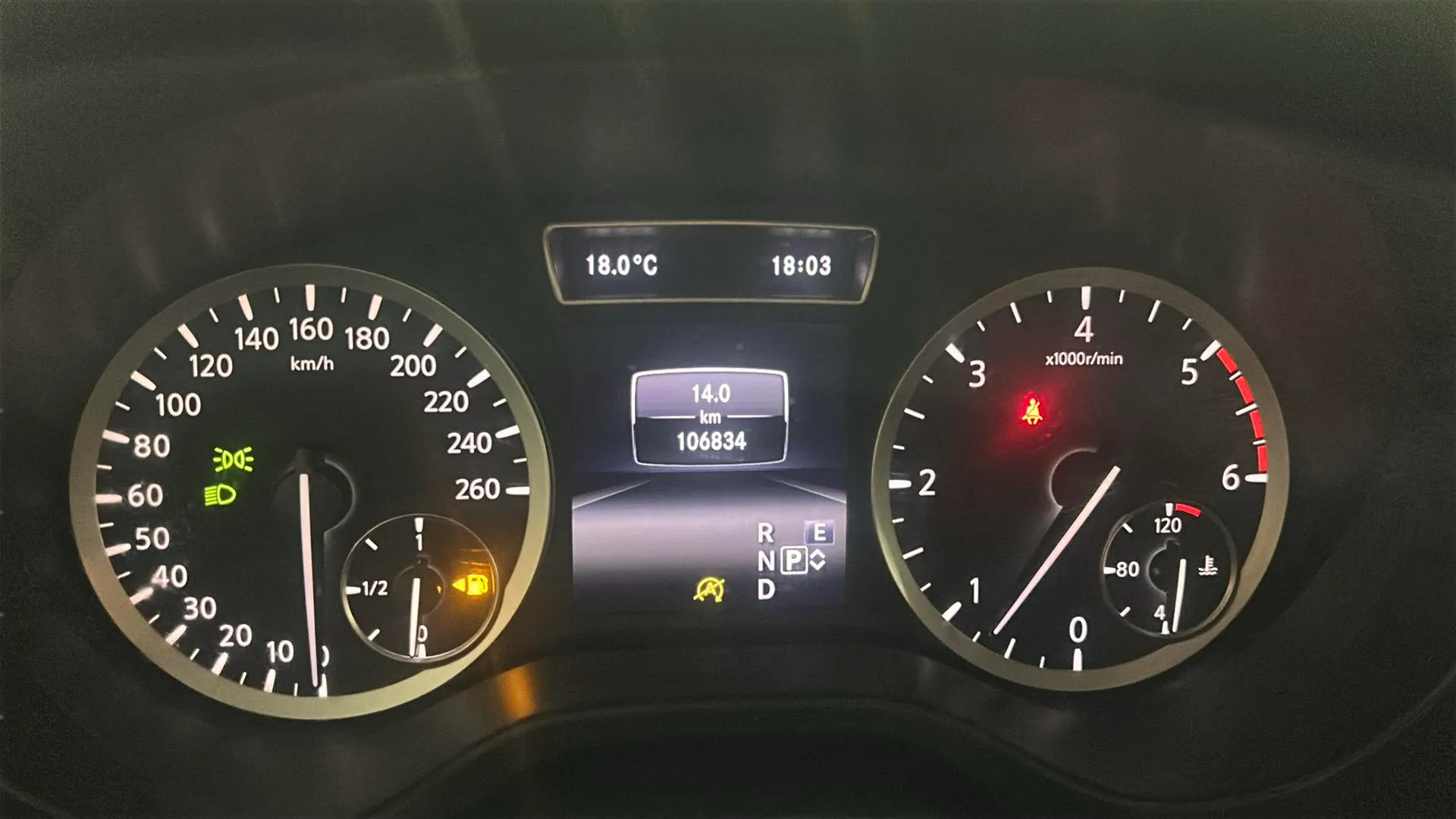 Infiniti Q30 2.2D Sport 7DCT - foto 12