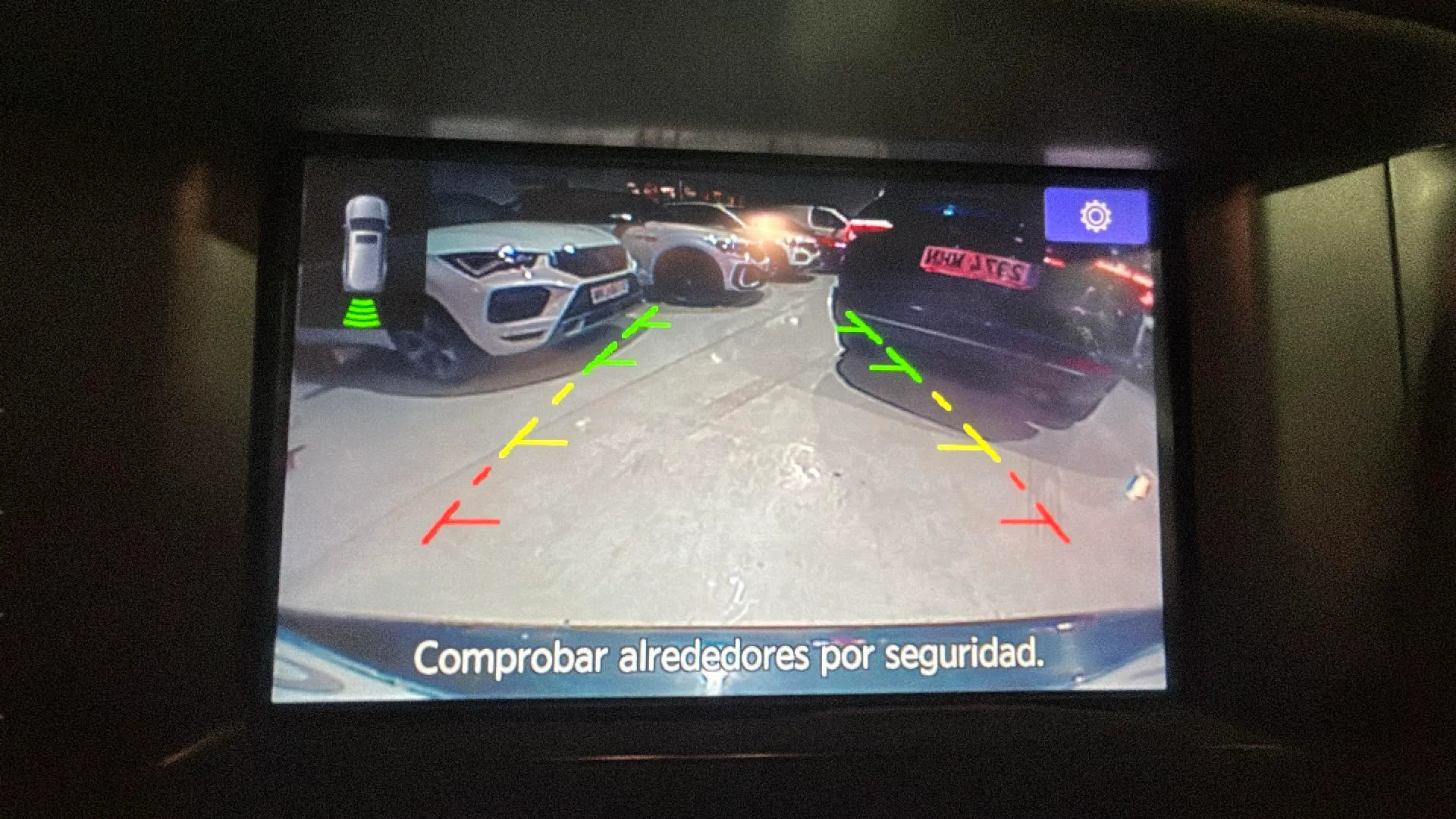 Infiniti Q30 2.2D Sport 7DCT - foto 14