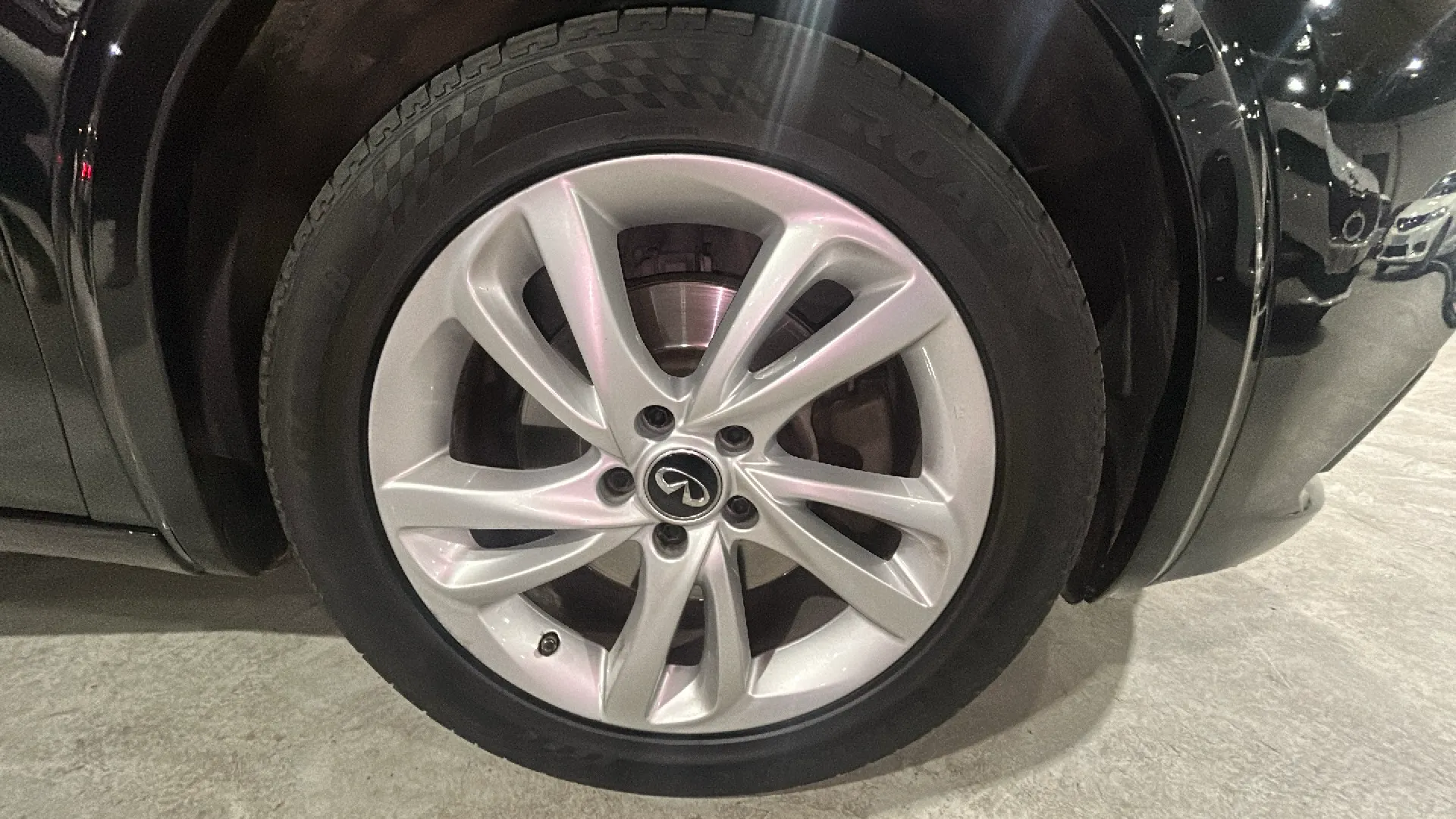 Infiniti Q30 2.2D Sport 7DCT - foto 19