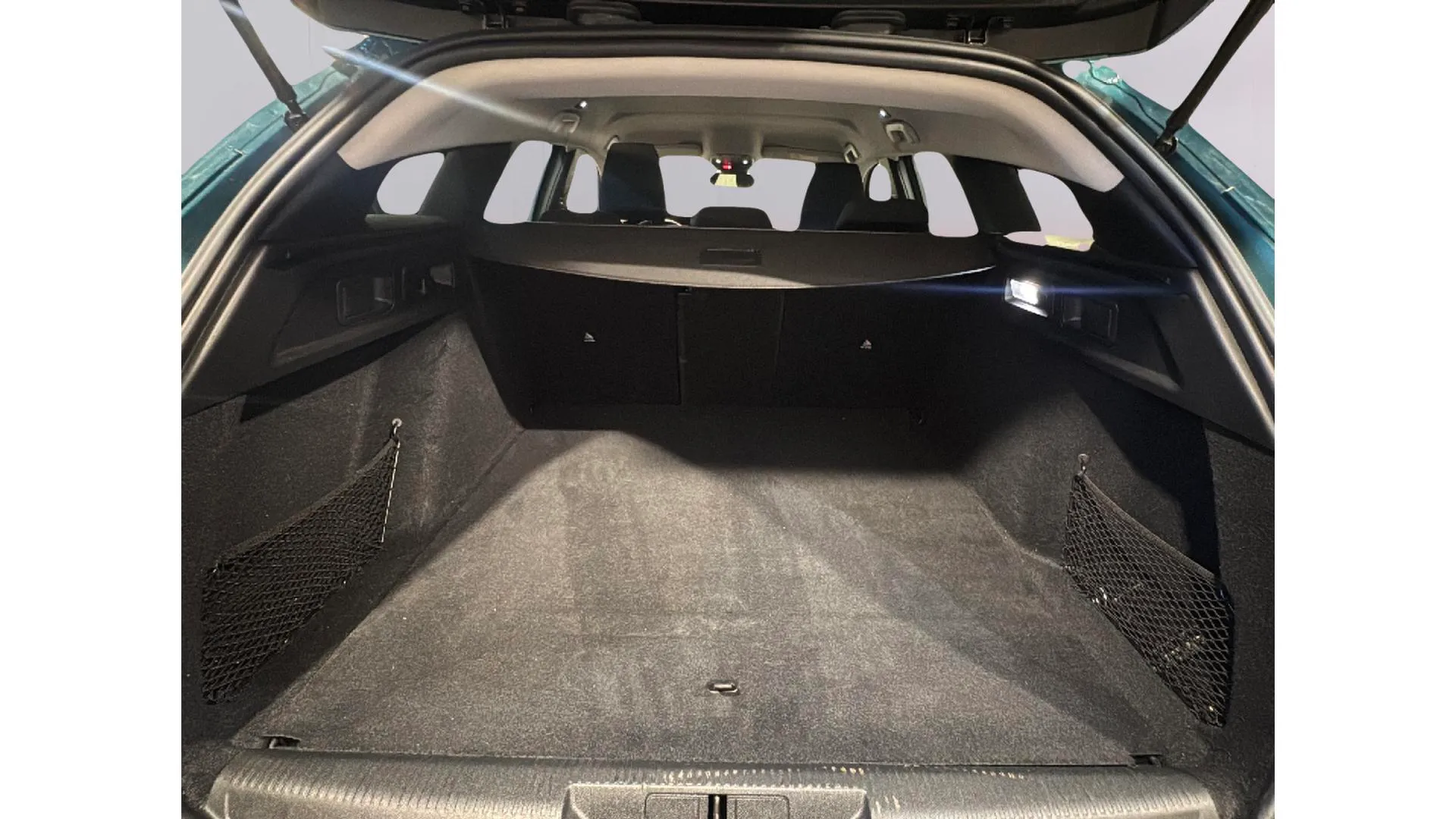 Peugeot 308 GT Hybrid PHEV 180 e-EAT8 - foto 15